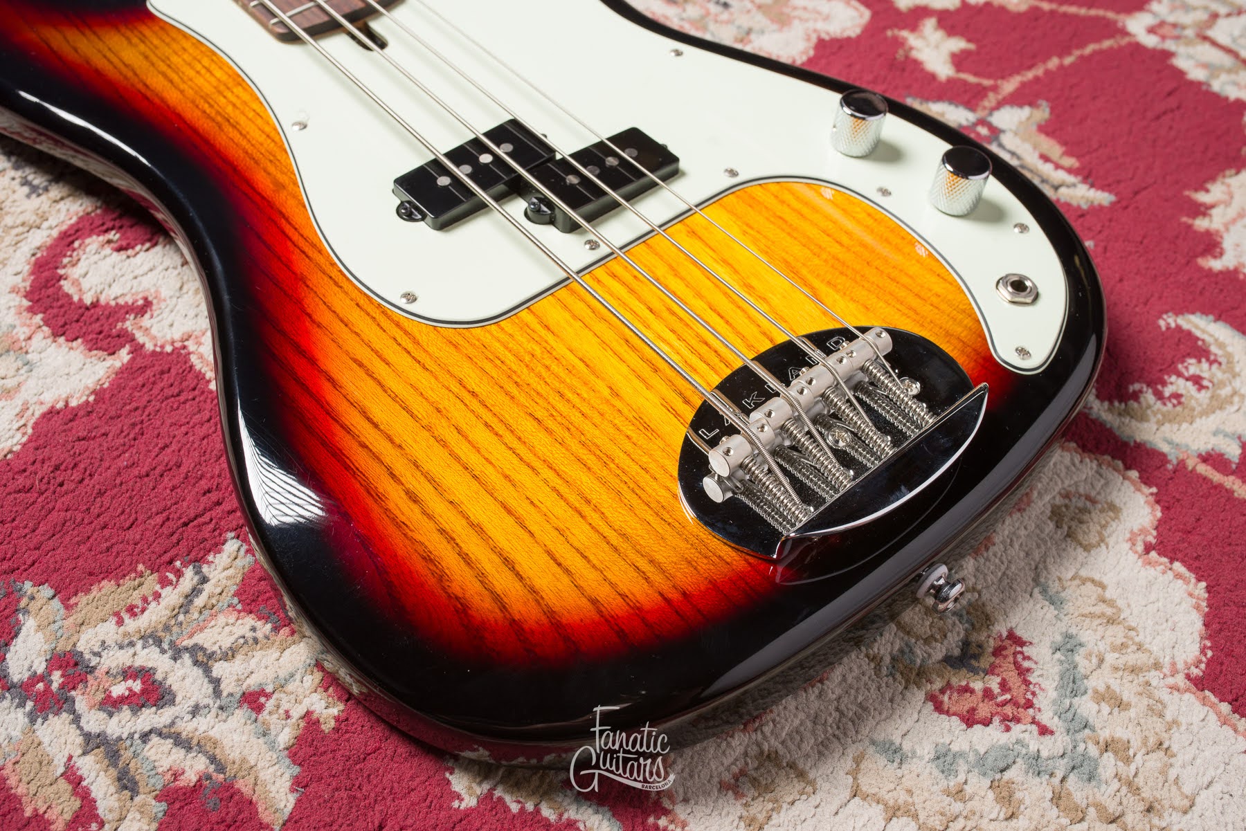 Lakland Skyline P s44-64 - Sunburst #230510825 Segunda Mano