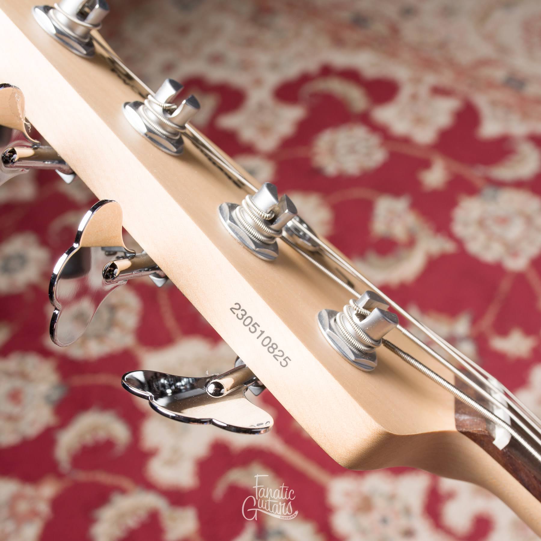 Lakland Skyline P s44-64 - Sunburst #230510825 Segunda Mano