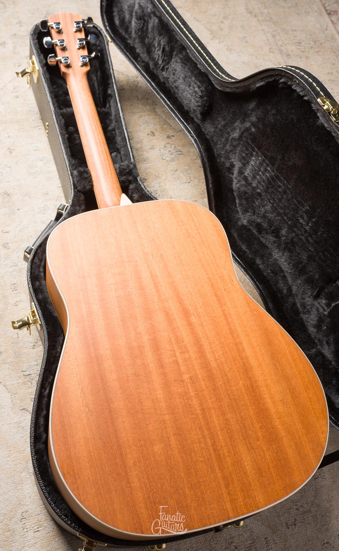 Larrivée D-03E Mahogany w/Stage Pro Element