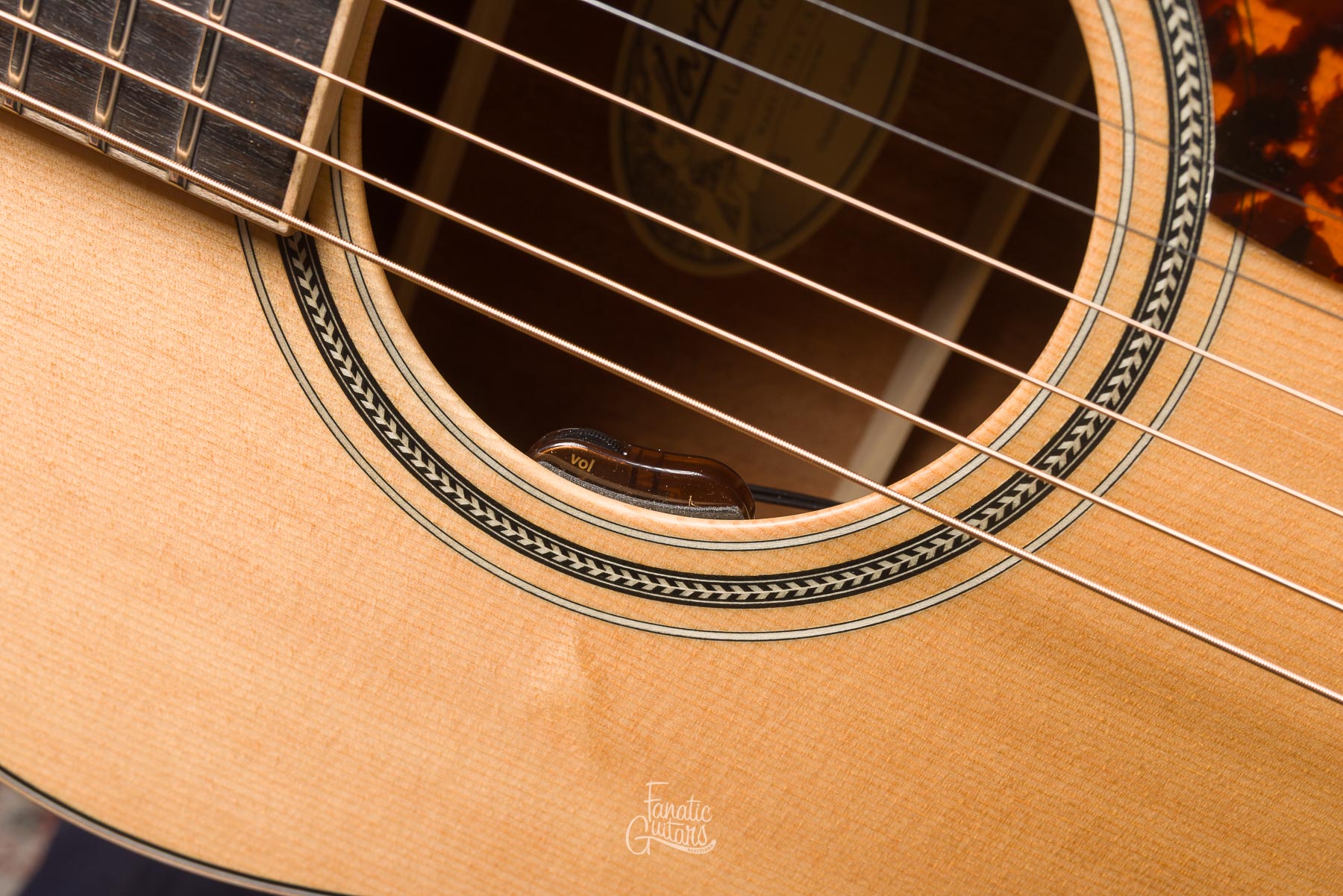 Larrivée L-03 Mahogany w/ LR Baggs Element #132602 Second Hand