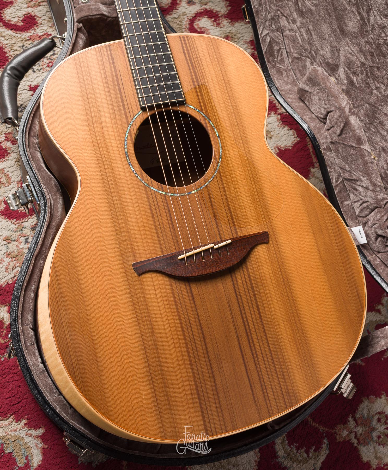 Lowden O-35 Walnut/Cedar #23316 Second Hand