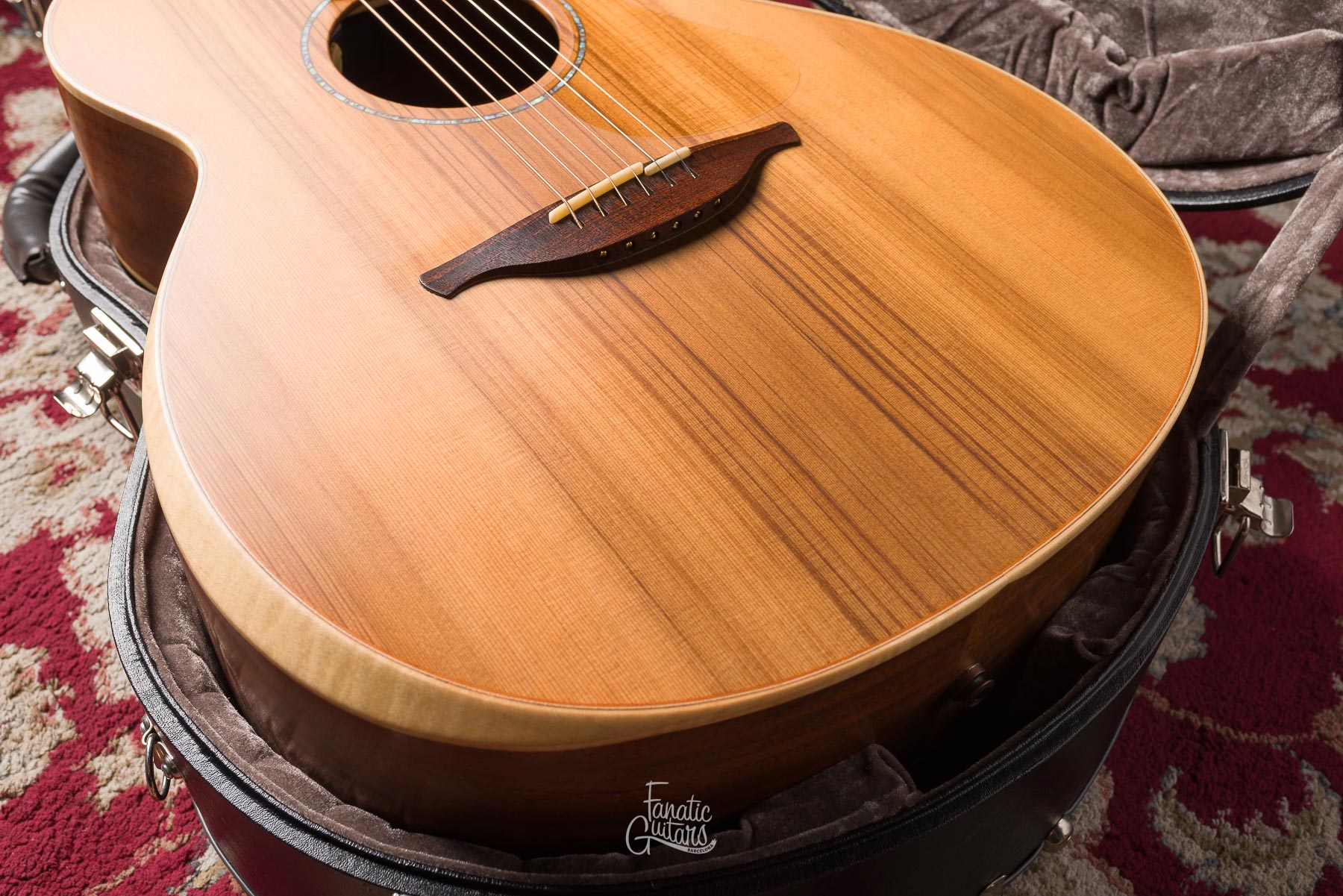 Lowden O-35 Walnut/Cedar #23316 Second Hand