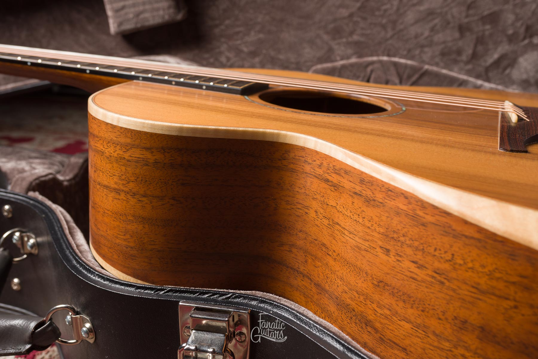 Lowden O-35 Walnut/Cedar #23316 Second Hand