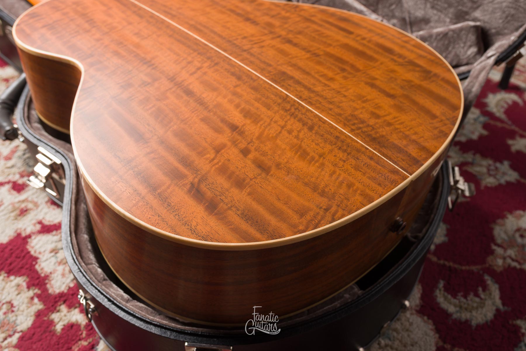 Lowden O-35 Walnut/Cedar #23316 Second Hand