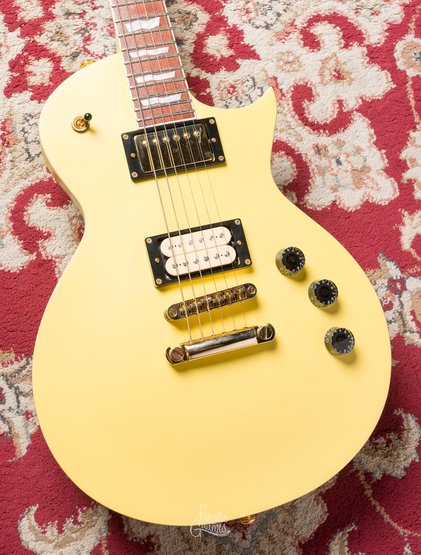 LTD EC-256 - Vintage Gold Satin #IM23100201 Segunda Mano