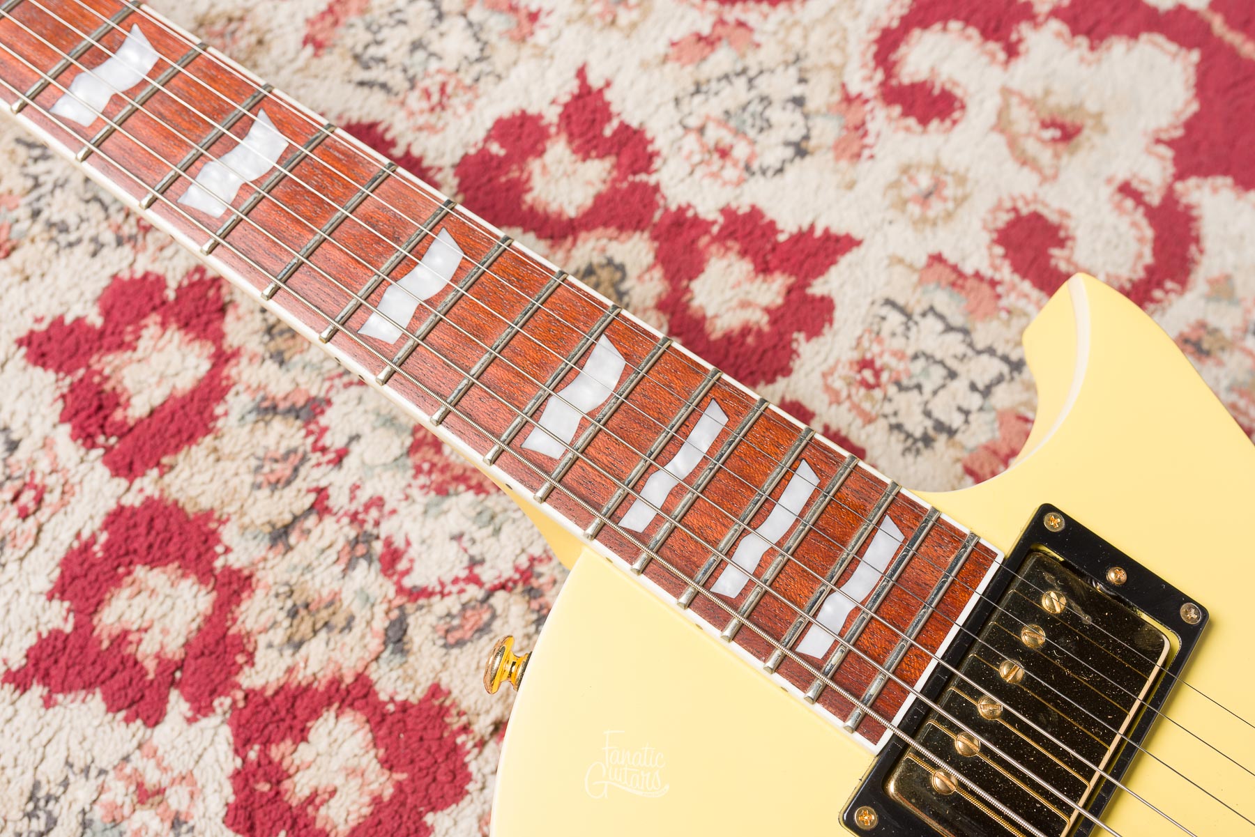 LTD EC-256 - Vintage Gold Satin #IM23100201 Segunda Mano