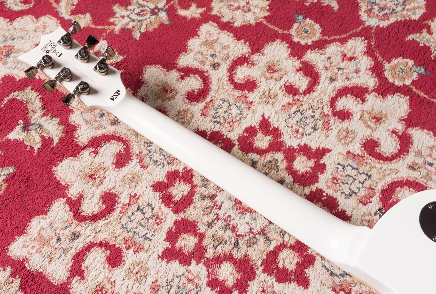 LTD EC1000 Snow White #R0812383 Second Hand