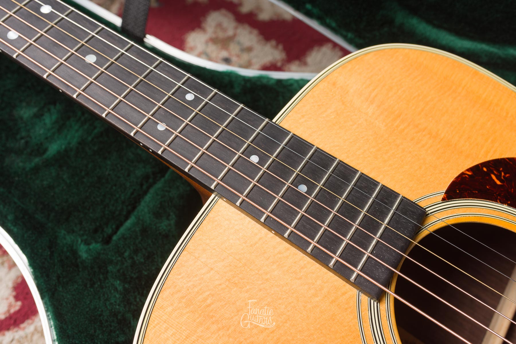 Martin D-28 + LR Baggs Element #2192481 Second Hand