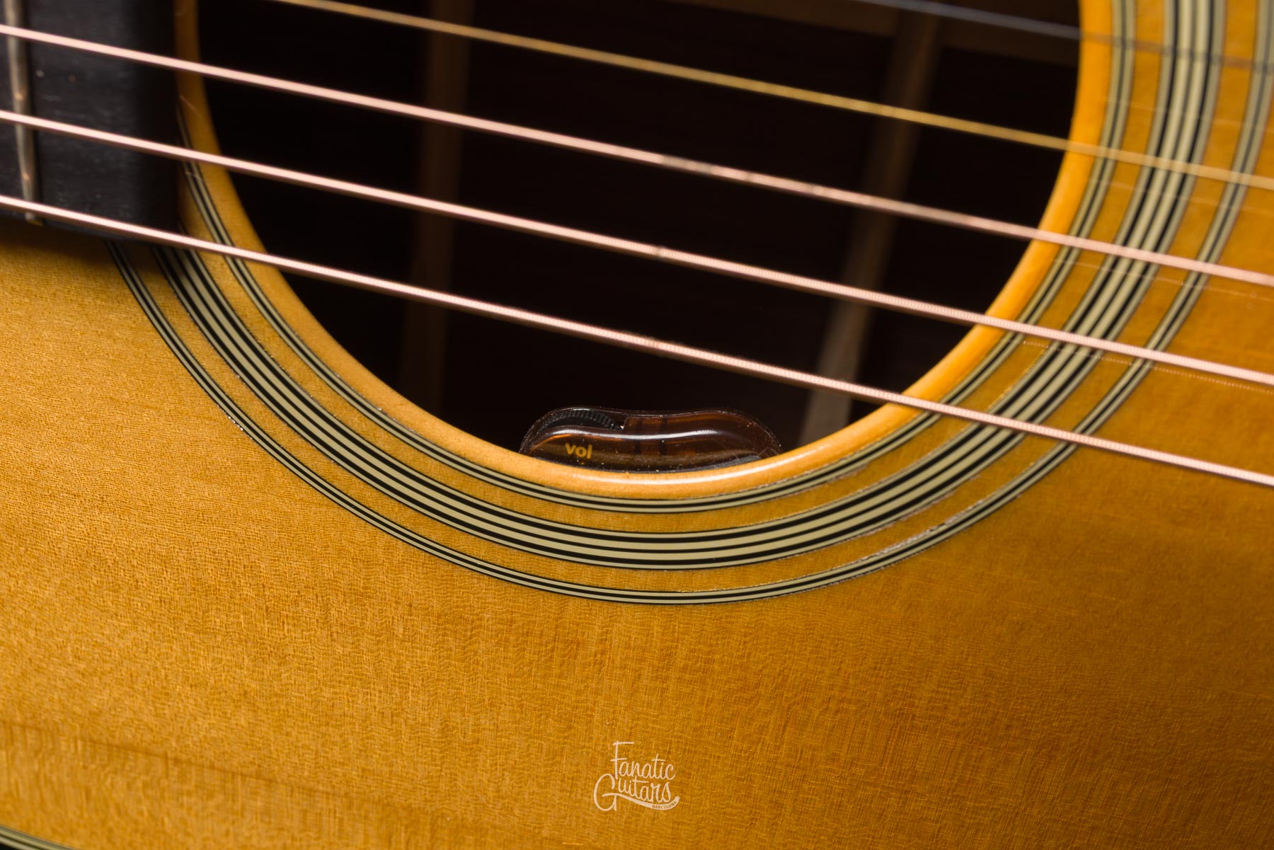 Martin D-28 + LR Baggs Element #2192481 Second Hand