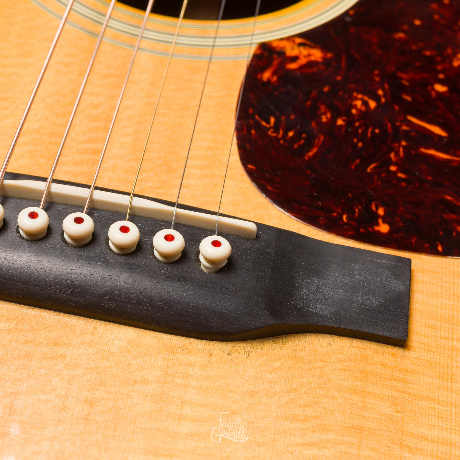 Martin D-28 + LR Baggs Element #2192481 Second Hand