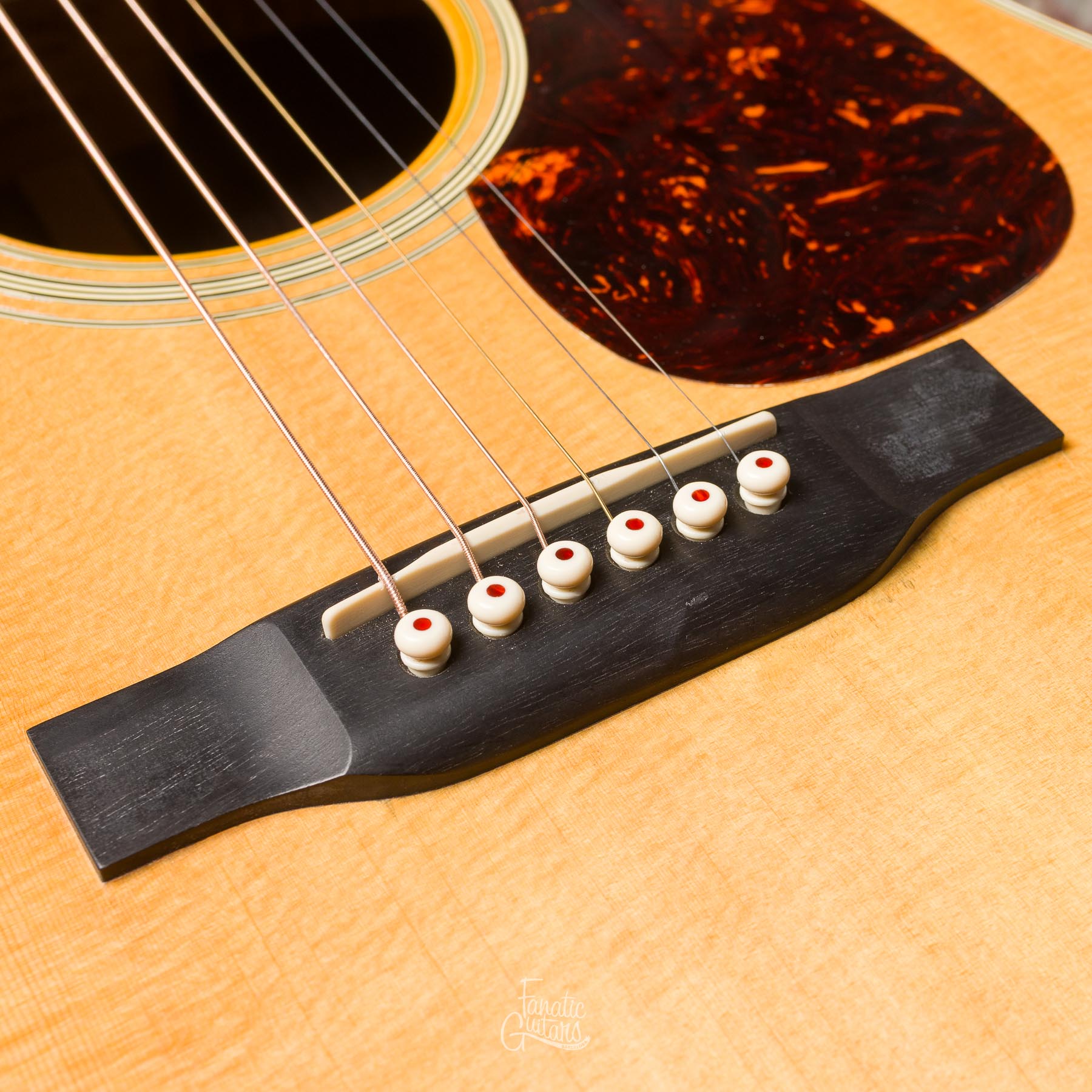 Martin D-28 + LR Baggs Element #2192481 Second Hand