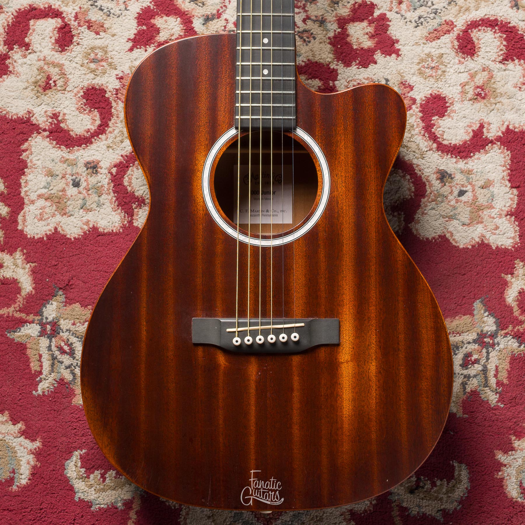Martin 000C JR-10E Sapele #2712254 Segunda Mano