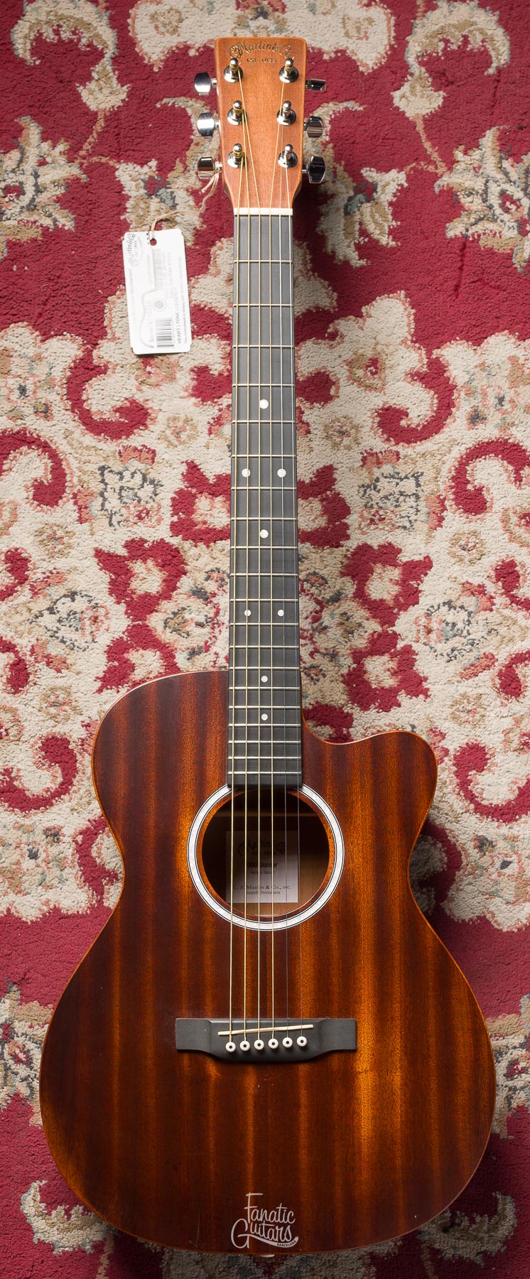 Martin 000C JR-10E Sapele #2712254 Segunda Mano