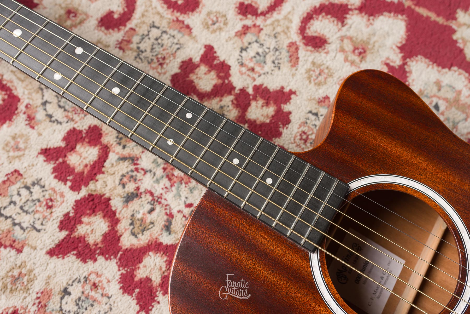 Martin 000C JR-10E Sapele #2712254 Segunda Mano