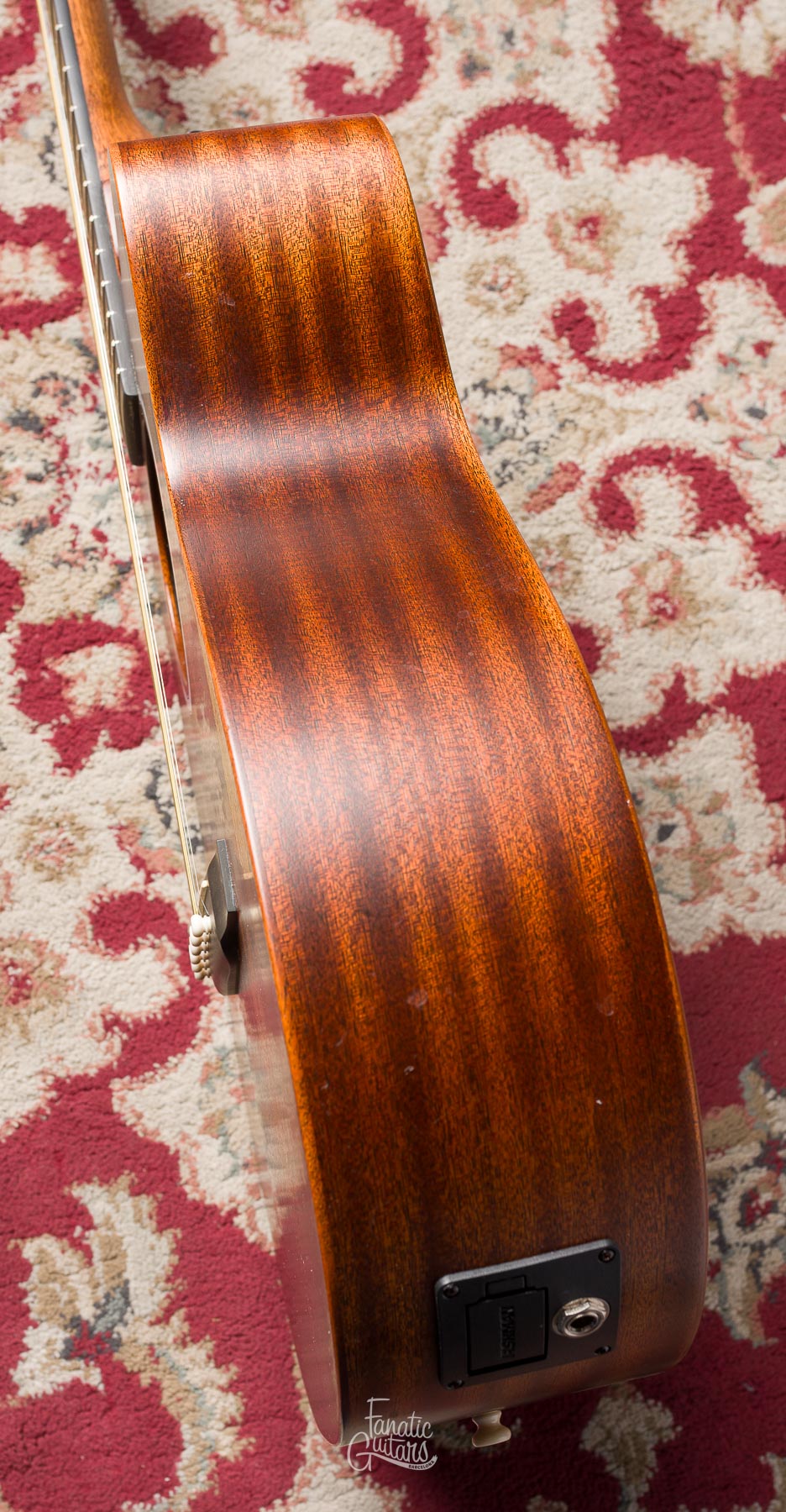 Martin 000C JR-10E Sapele #2712254 Segunda Mano