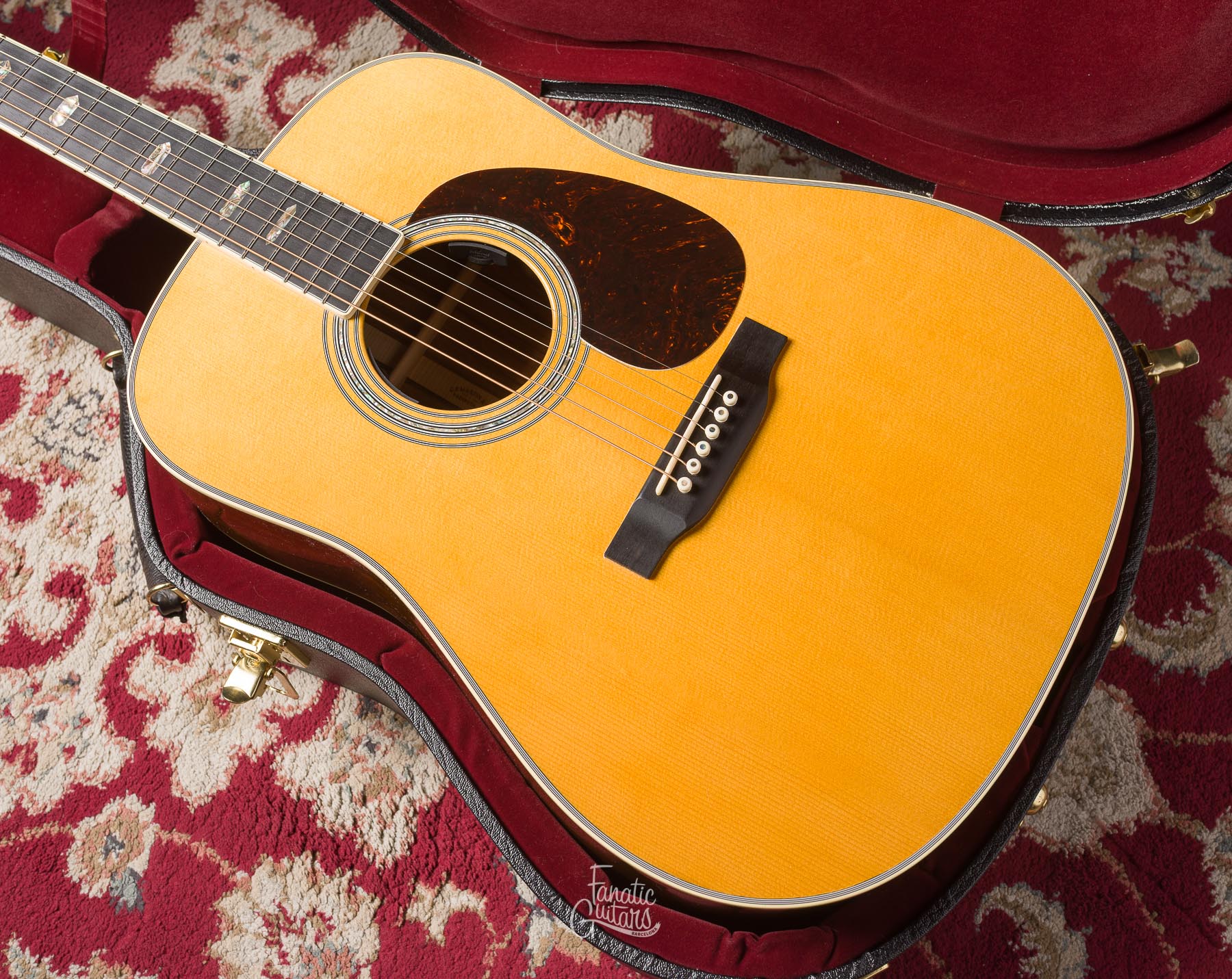 Martin Custom Shop D-40 #2556194 Segunda Mano