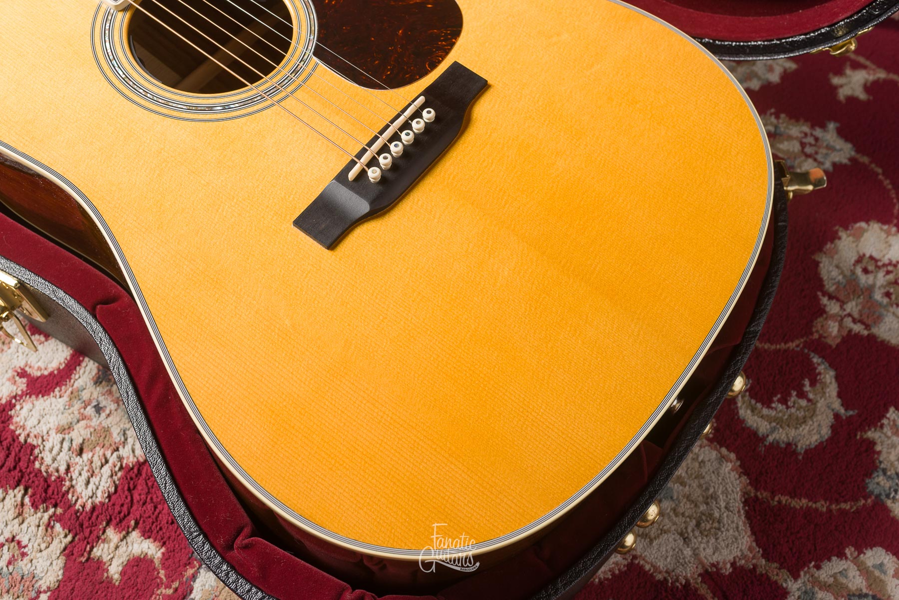 Martin Custom Shop D-40 #2556194 Segunda Mano