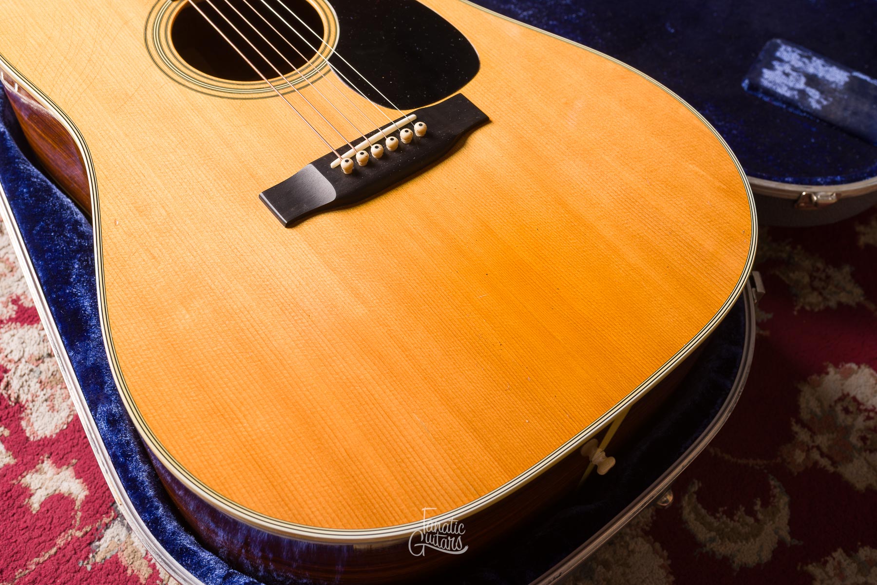 Martin Guitars D-28 1975 - Natural #358378 Second Hand