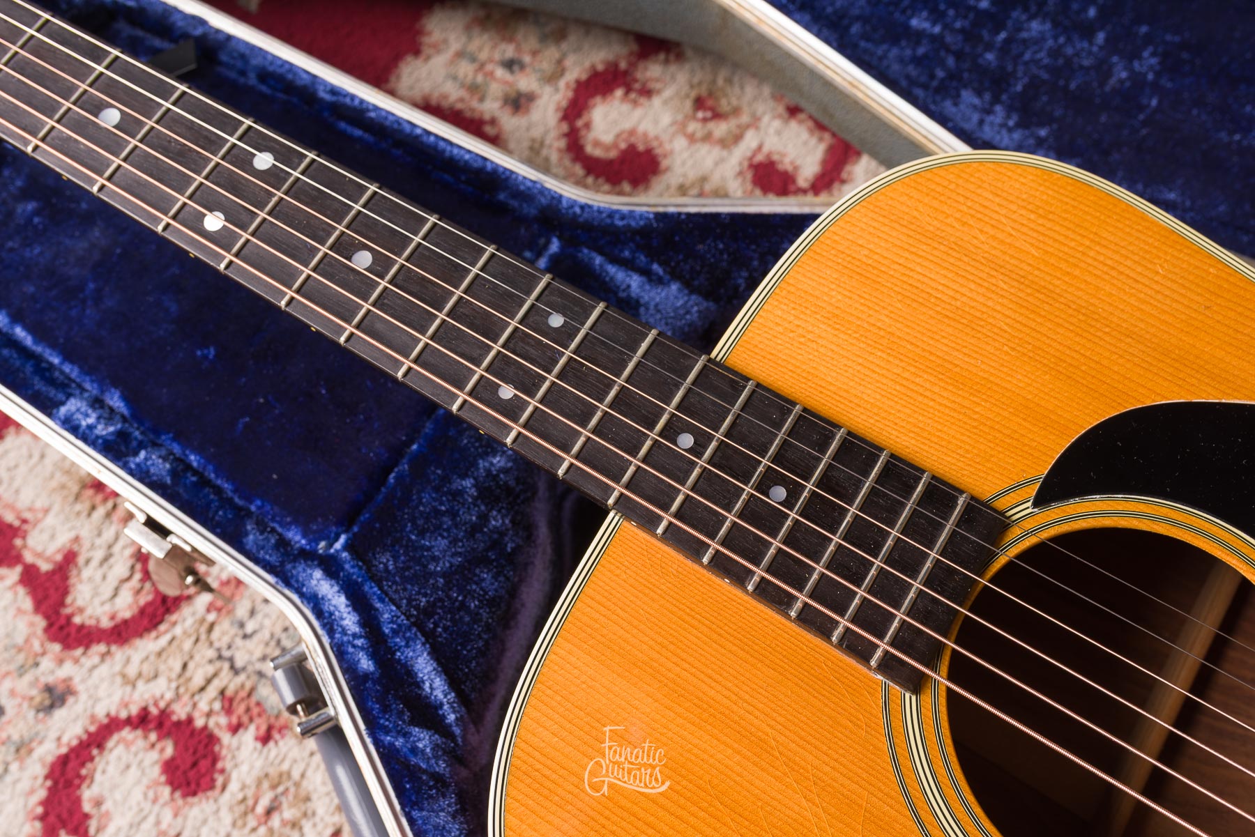 Martin Guitars D-28 1975 - Natural #358378 Second Hand