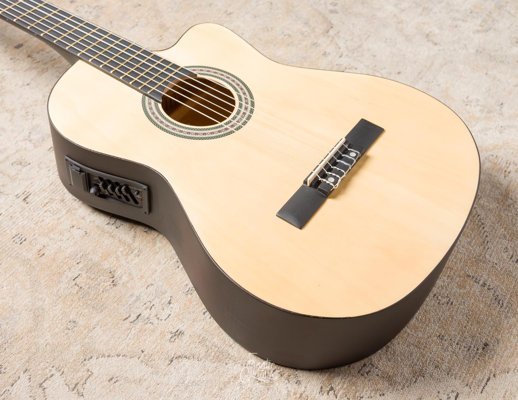 Memphis CG100E Electro-Classical Guitar