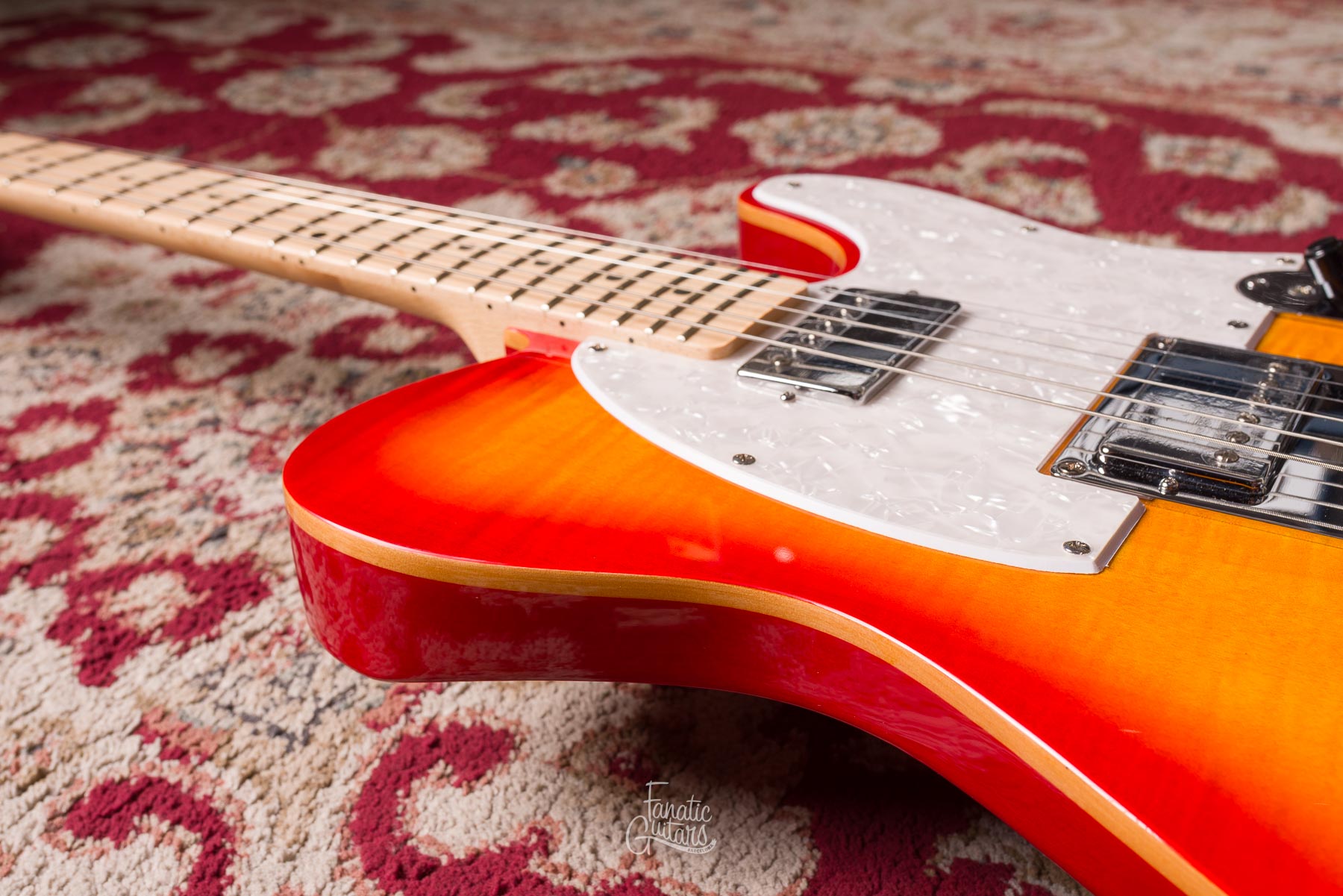 Michael Kelly 53DB - Cherry Sunburst #N07211014 Second Hand