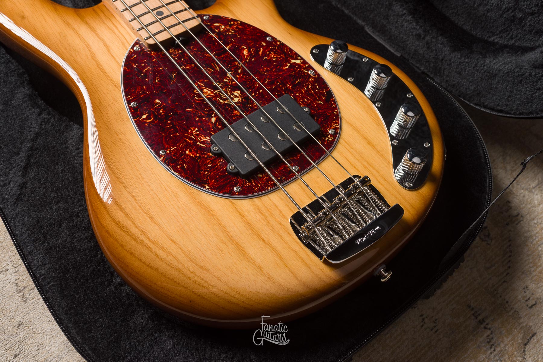 Music Man Stingray Special 4 H - Hot Honey Demo