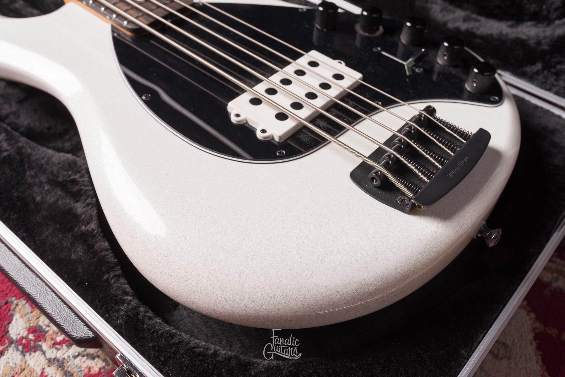 Music Man DarkRay 5 - White Sparkle Ltd #S07942 Second Hand