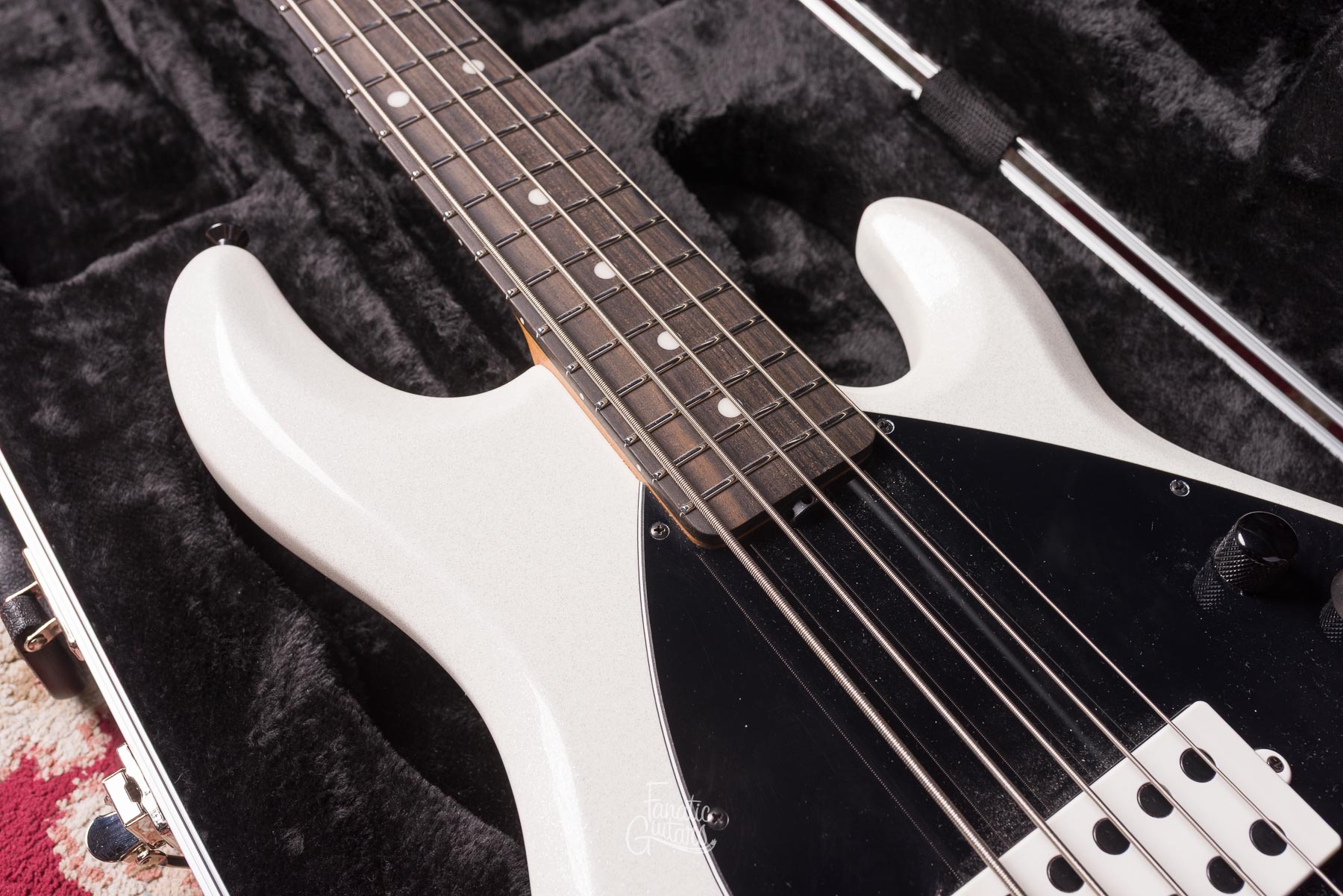 Music Man DarkRay 5 - White Sparkle Ltd #S07942 Second Hand