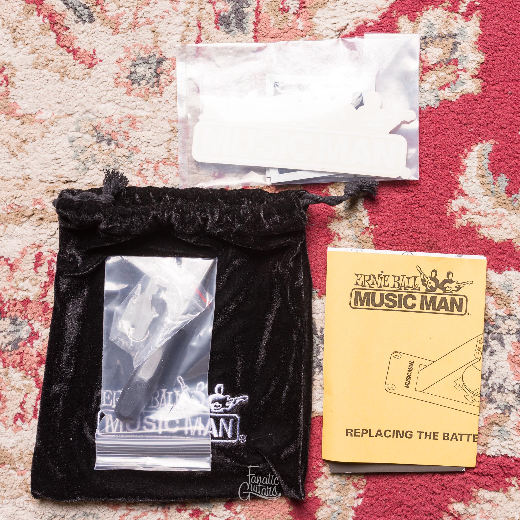 Music Man DarkRay 5 - White Sparkle Ltd #S07942 Second Hand