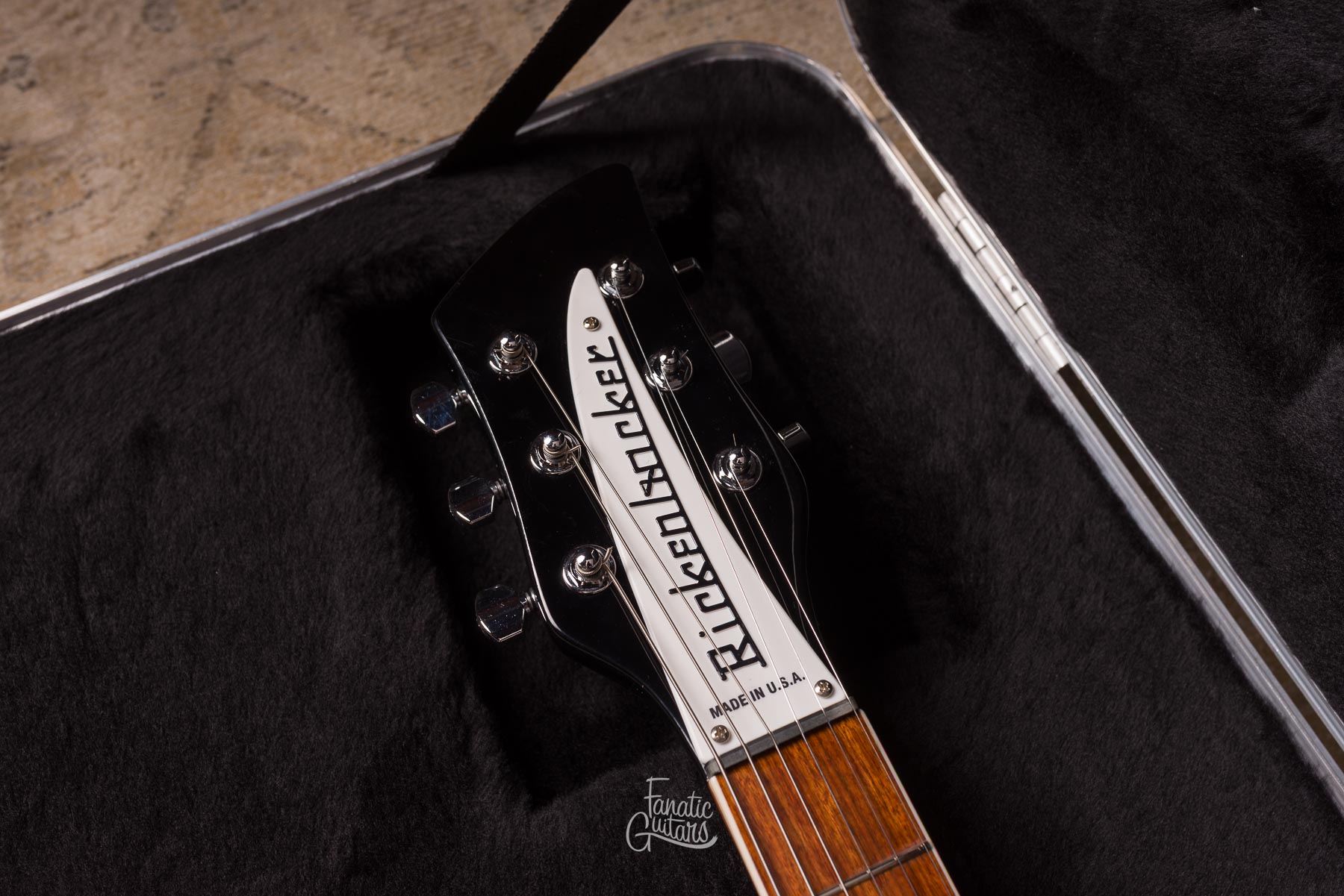 Rickenbacker 620 Jetglo