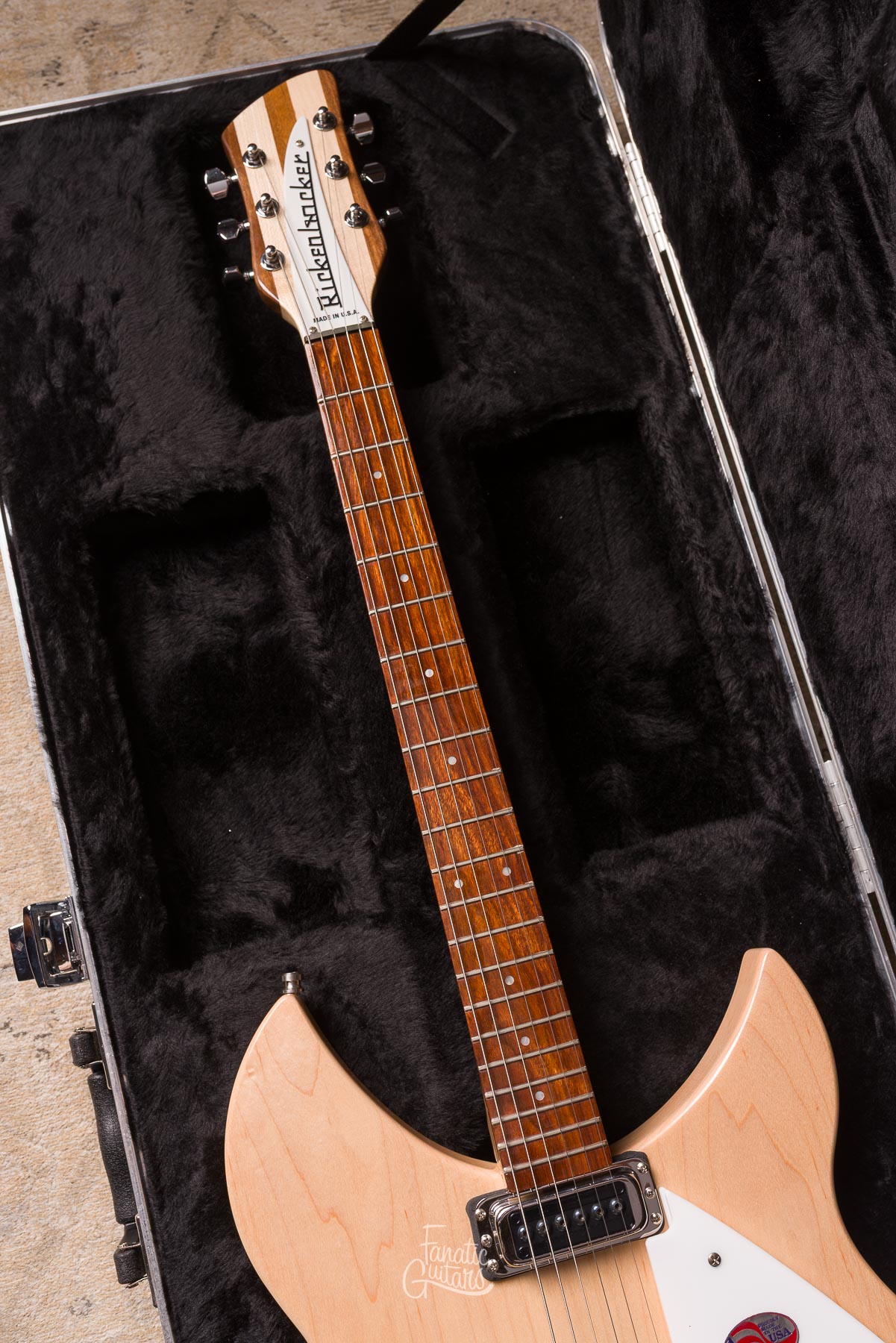 Rickenbacker 330 Maplego