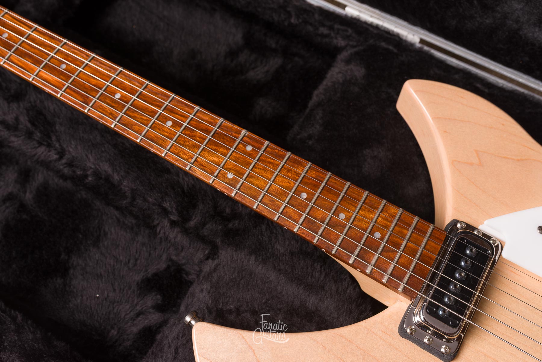 Rickenbacker 330 Maplego