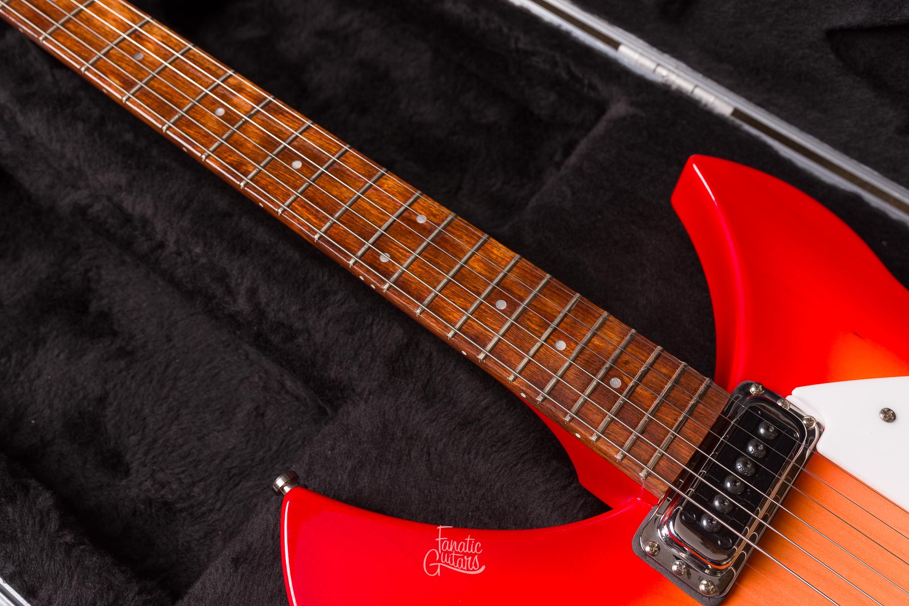 Rickenbacker 330 Fireglo