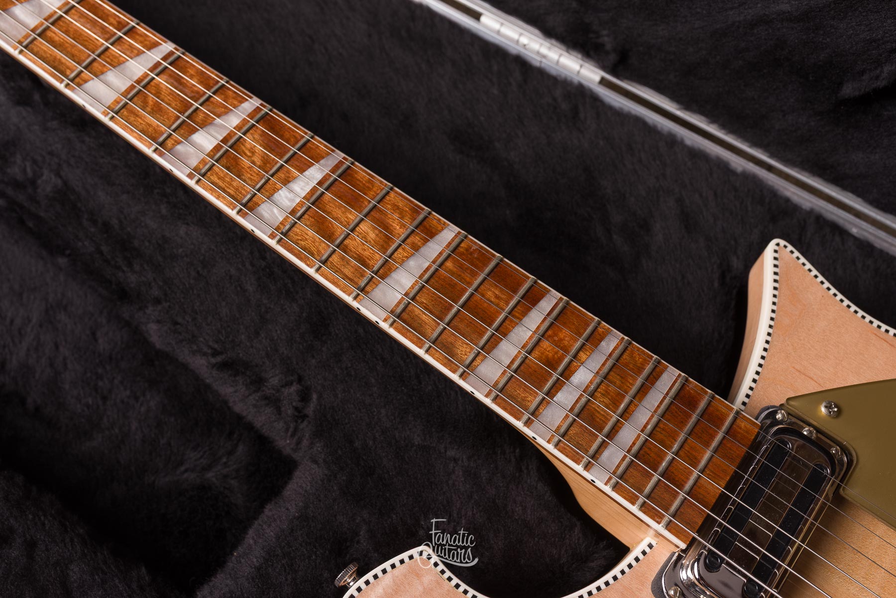 Rickenbacker 660 Mapleglo