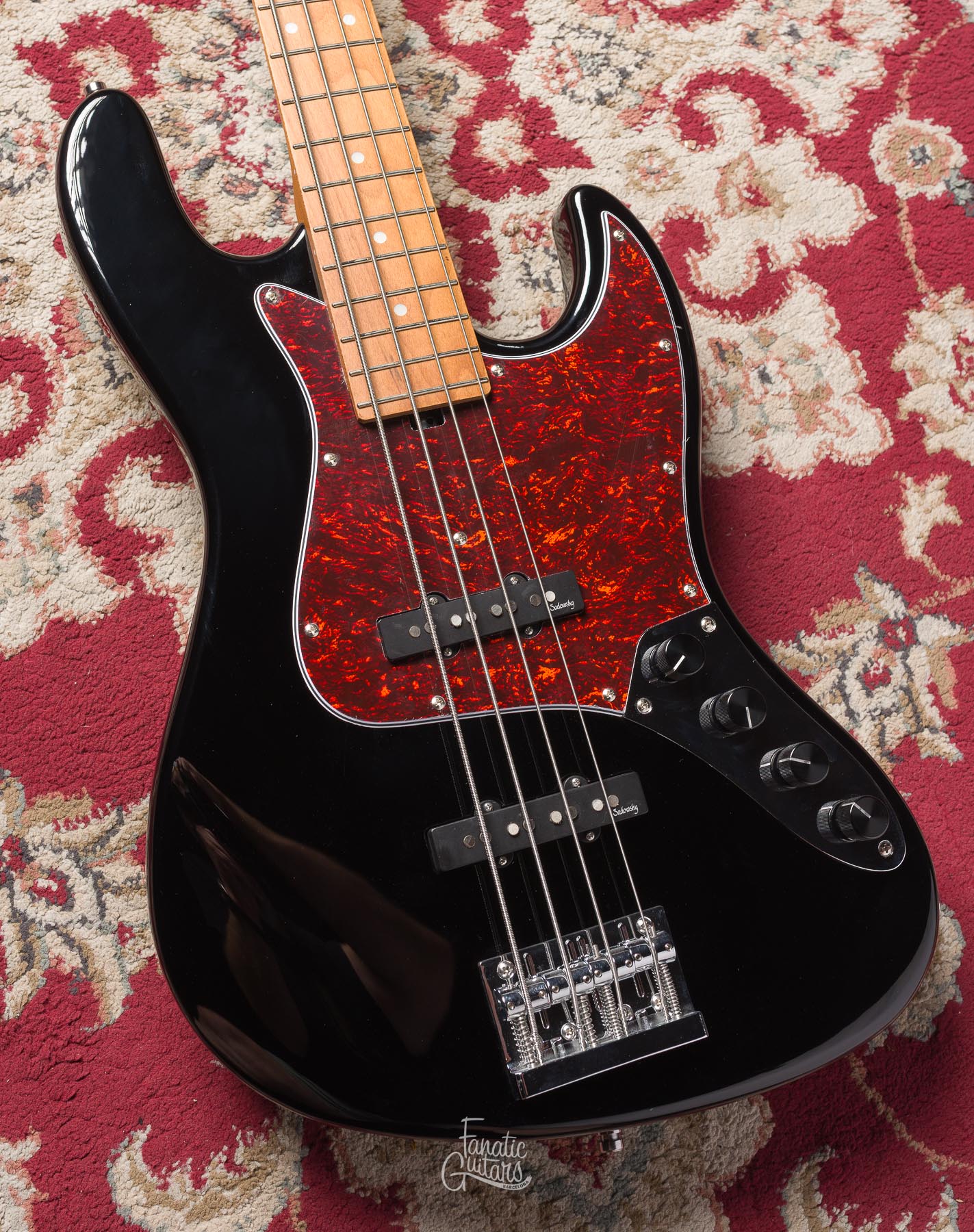 Sadowsky MetroExpress 21-4 Standard JJ Maple - Black #000159-24 Segunda Mano