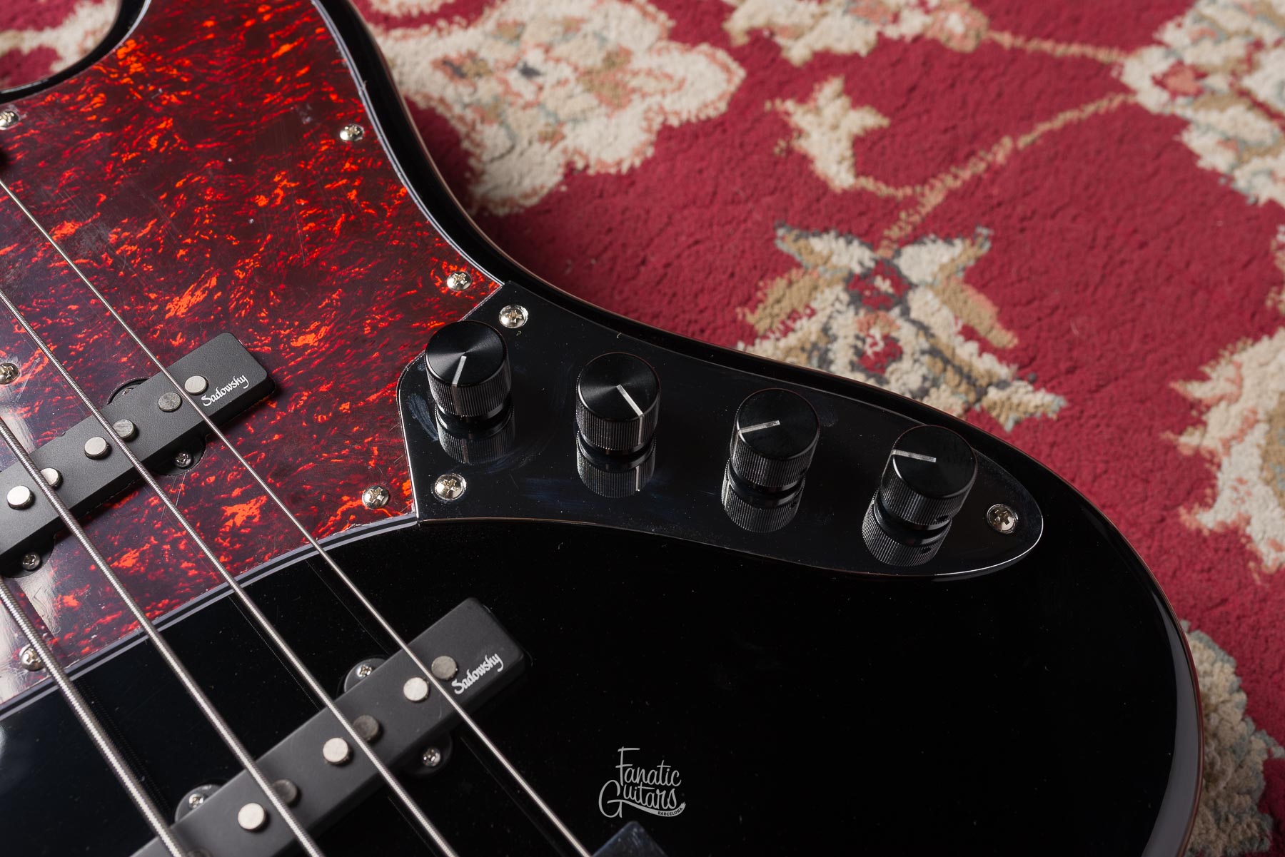 Sadowsky MetroExpress 21-4 Standard JJ Maple - Black #000159-24 Segunda Mano