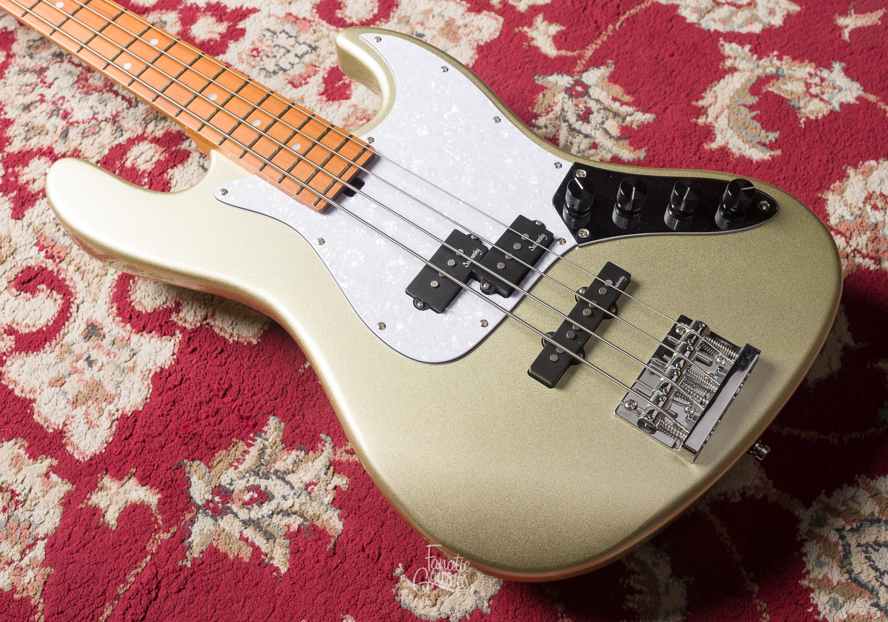 Sadowsky MetroExpress 21-4 Hybrid PJ Maple - Solid Champagne Metallic #000111-24 Segunda Mano