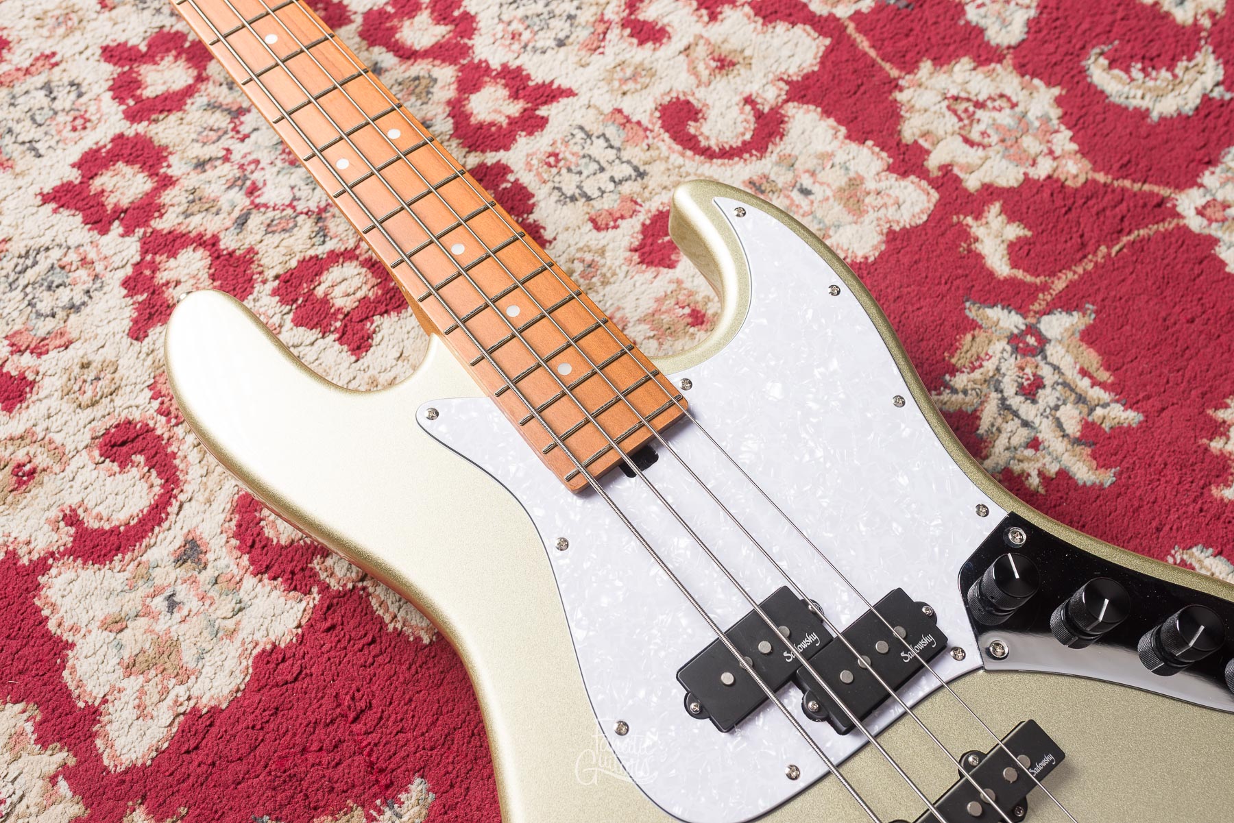 Sadowsky MetroExpress 21-4 Hybrid PJ Maple - Solid Champagne Metallic #000111-24 Segunda Mano