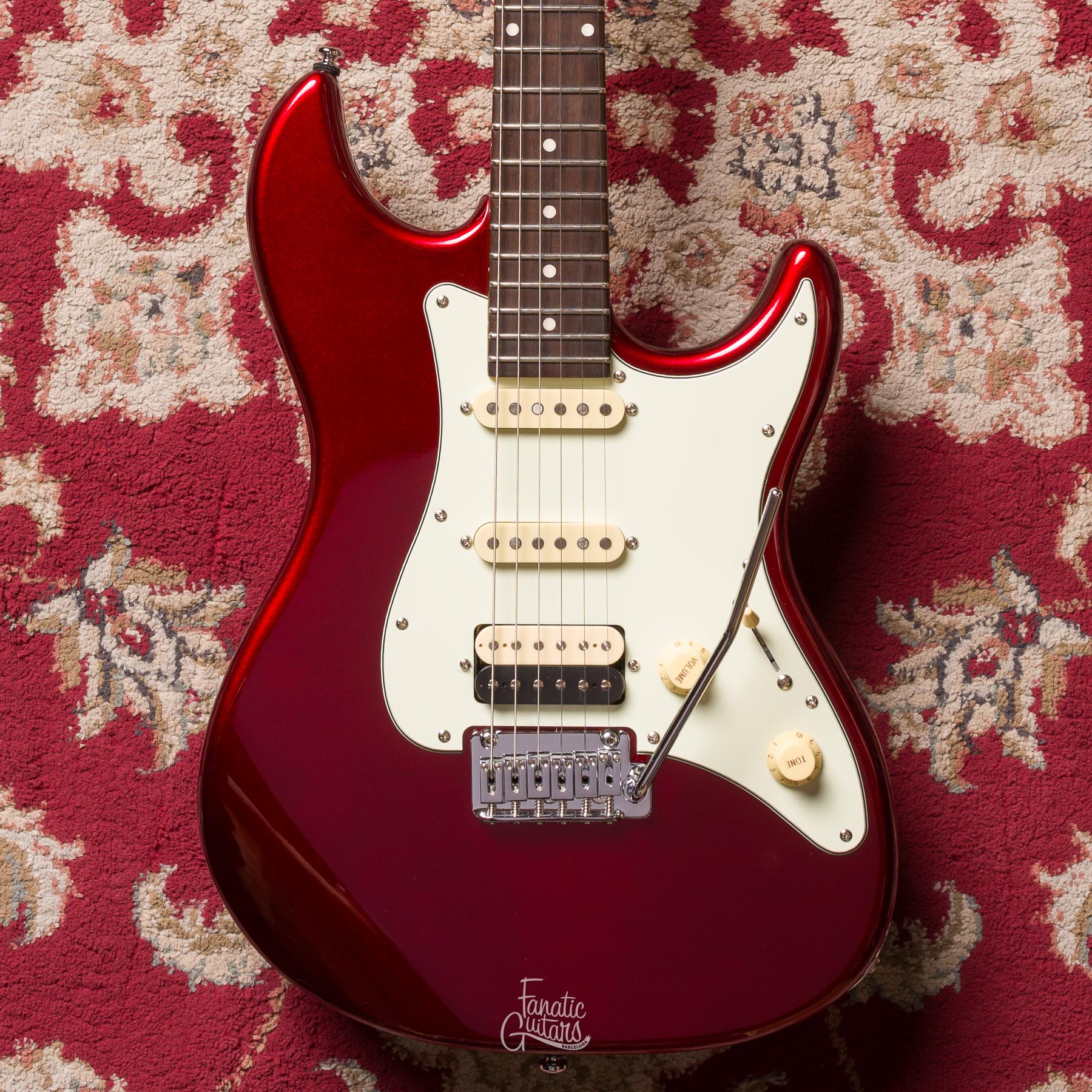 Sire Larry Carlton S3 HSS - Candy Apple Red #2N25672479 Segunda Mano