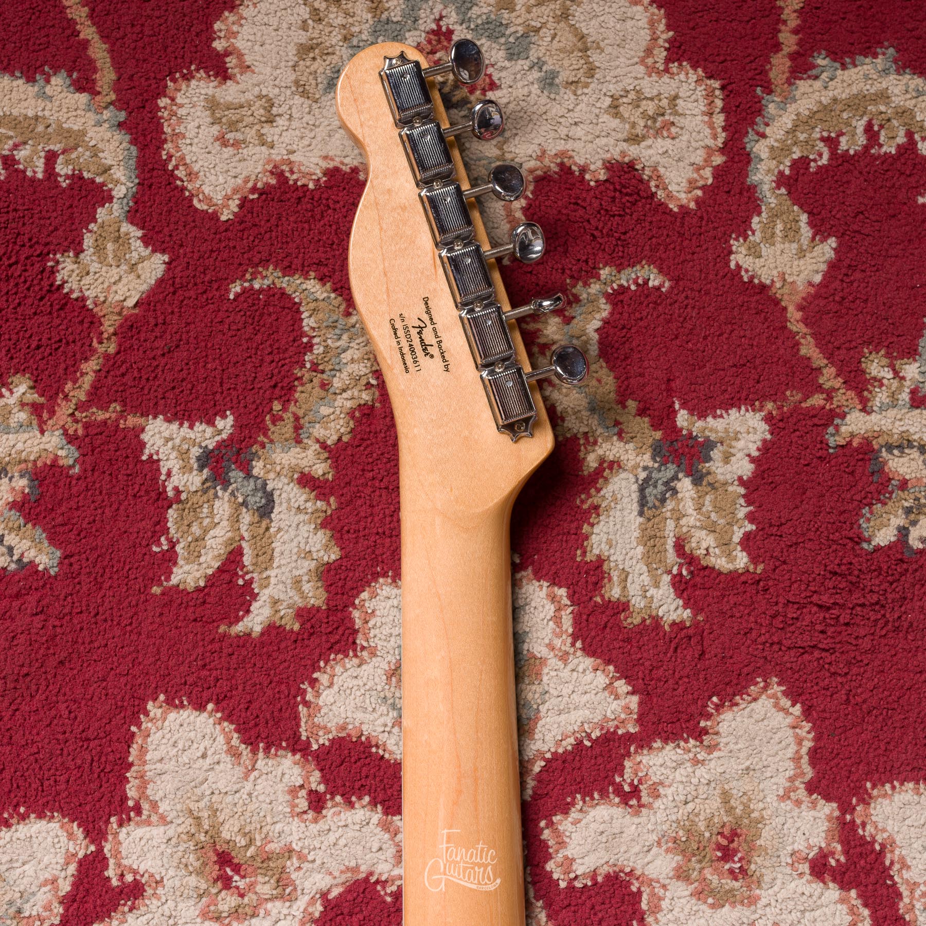 Squier Limited Edition Paranormal Offset Telecaster SJ - Ice Blue Metallic #ISSD24003611 Segunda Mano