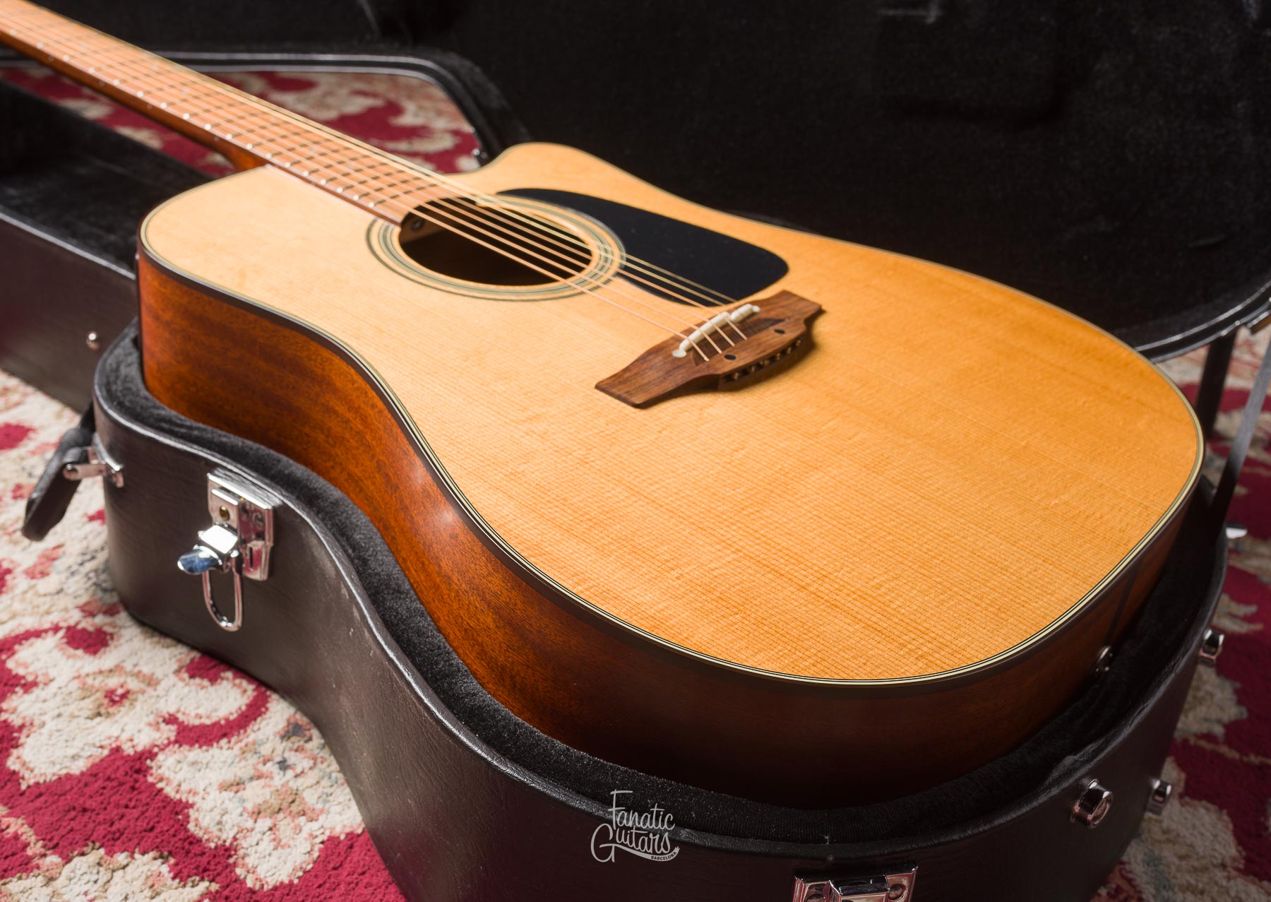 Takamine Pro Series P2DC #53100335 Segunda Mano