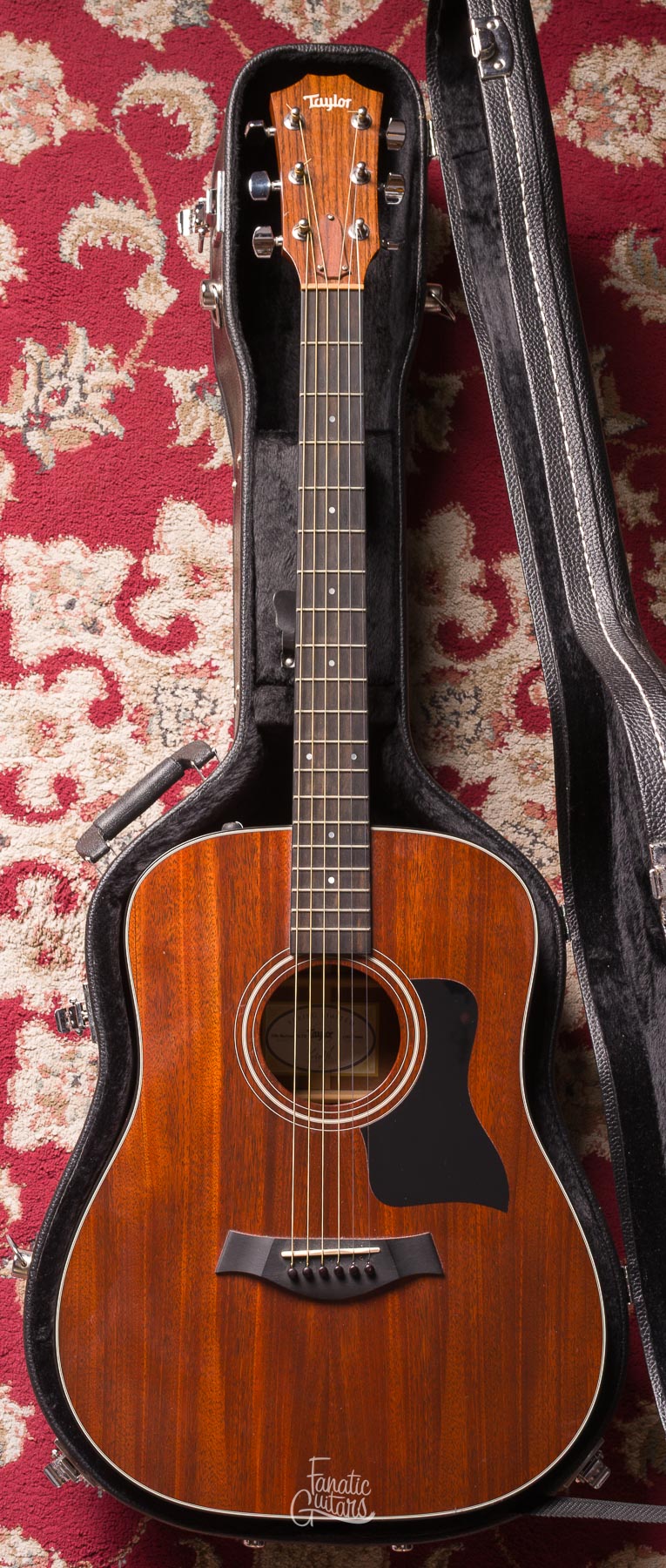 Taylor 320e Baritone Spring Limited Edition #1101274066 Segunda Mano