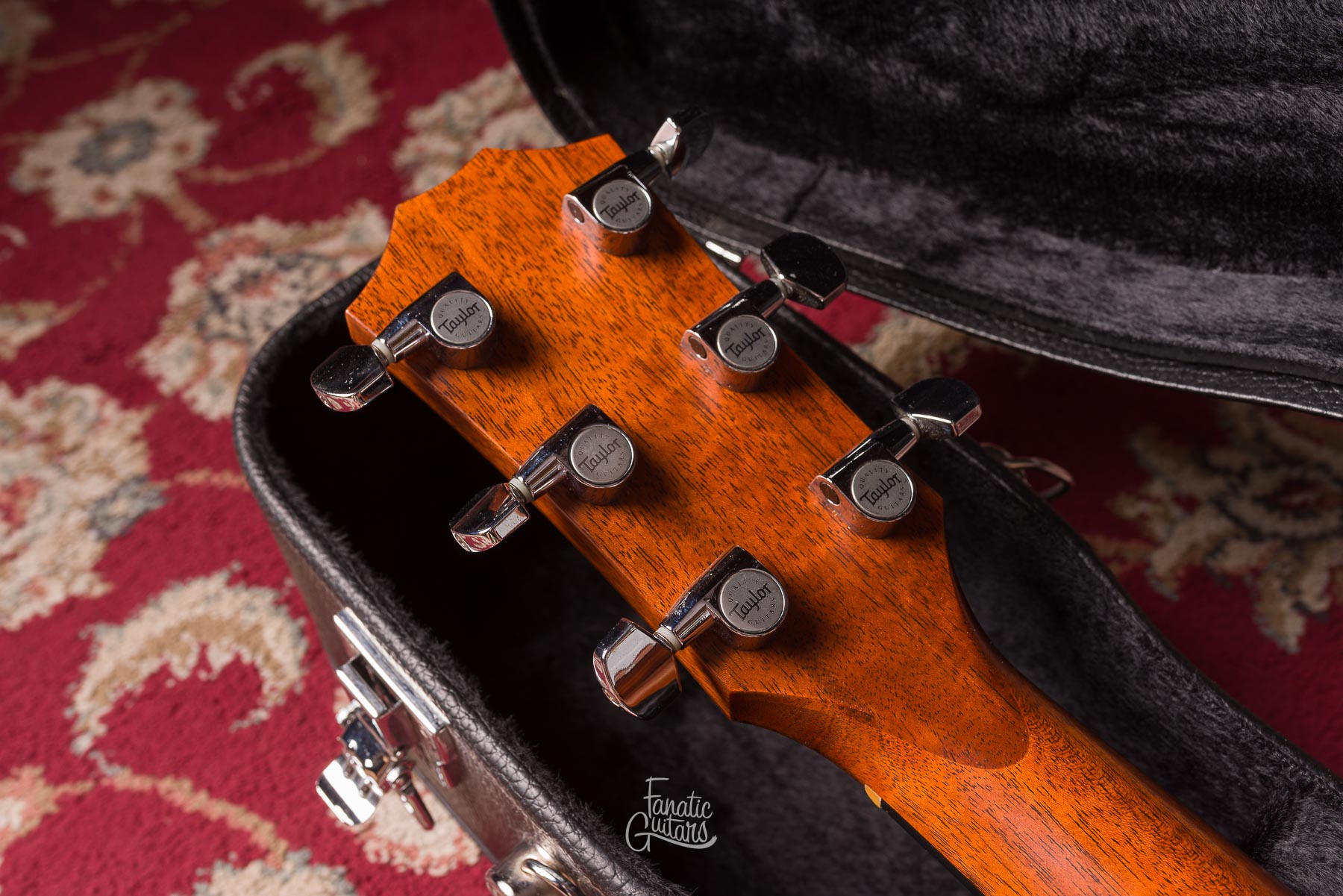 Taylor 320e Baritone Spring Limited Edition #1101274066 Segunda Mano