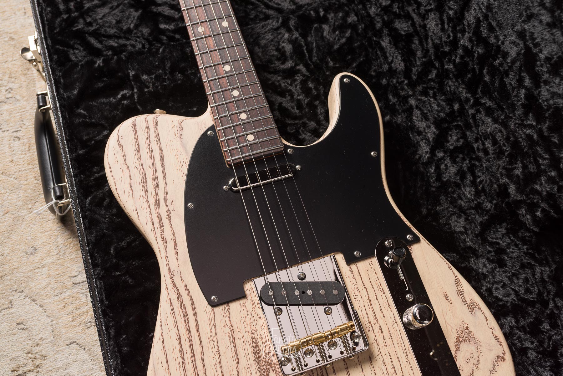 Tom Anderson T Icon Shorty - Satin Organic Grain Blonde with Brown #09-22-25N