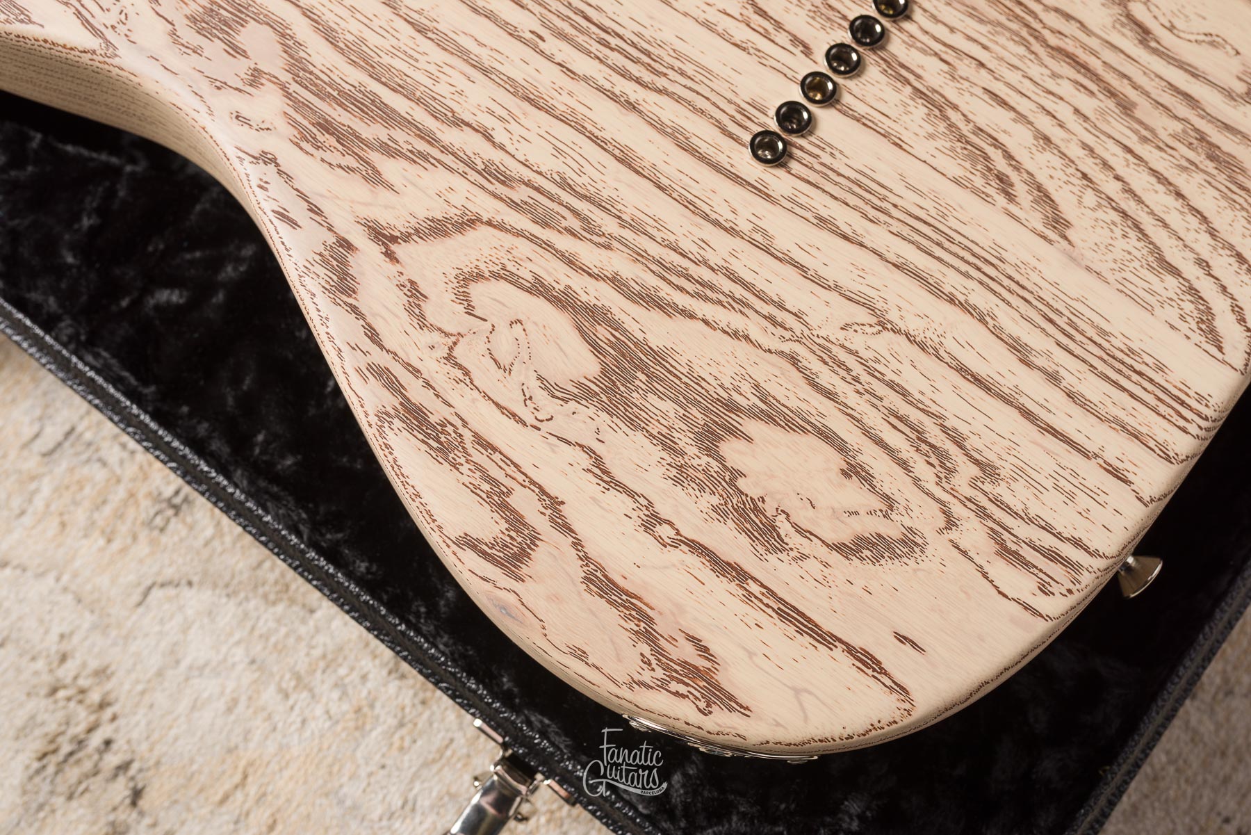 Tom Anderson T Icon Shorty - Satin Organic Grain Blonde with Brown #09-22-25N