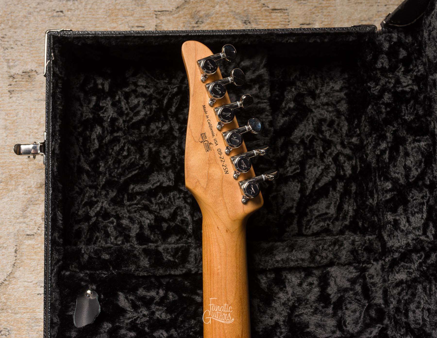 Tom Anderson T Icon Shorty - Satin Organic Grain Blonde with Brown #09-22-25N