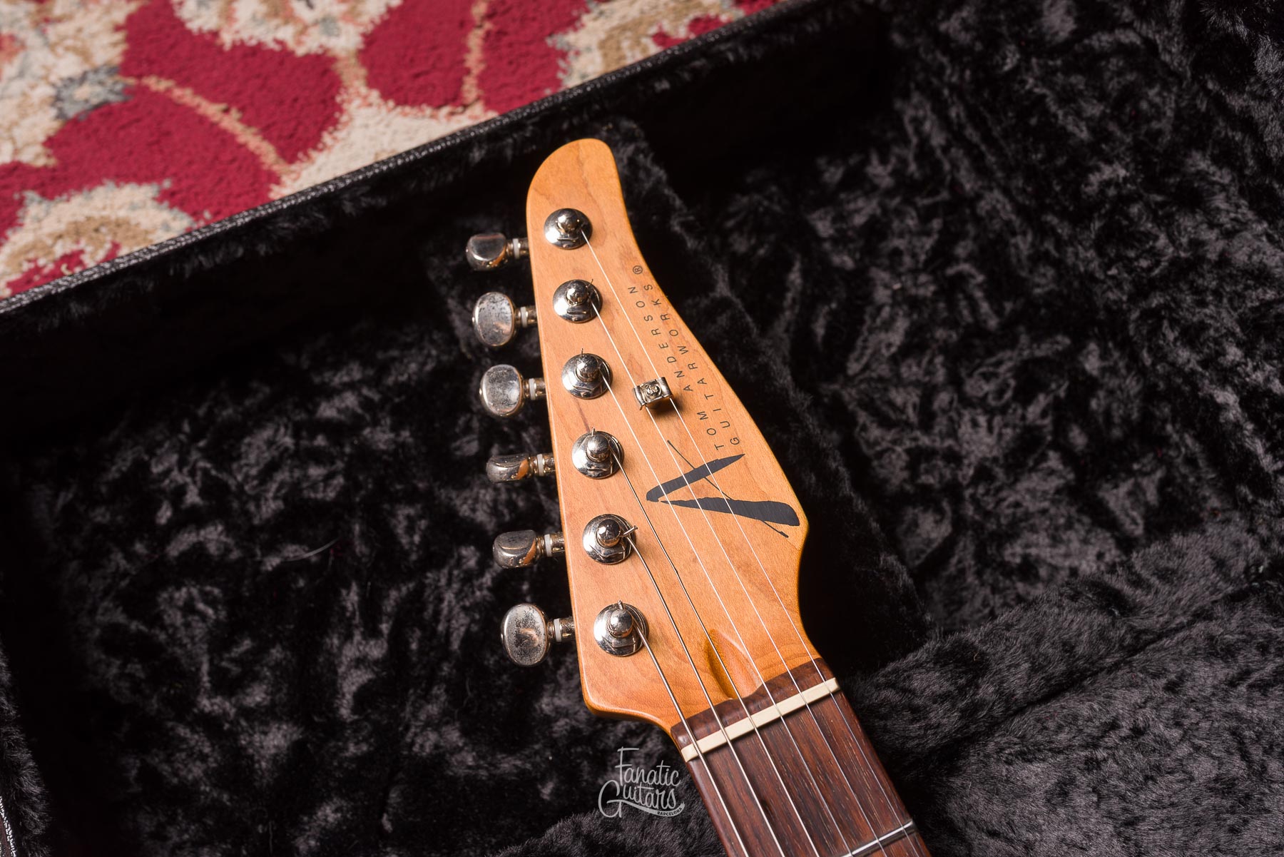Tom Anderson Raven Classic - Translucent Dirty White (In-Distress) #08-17-20A Second Hand