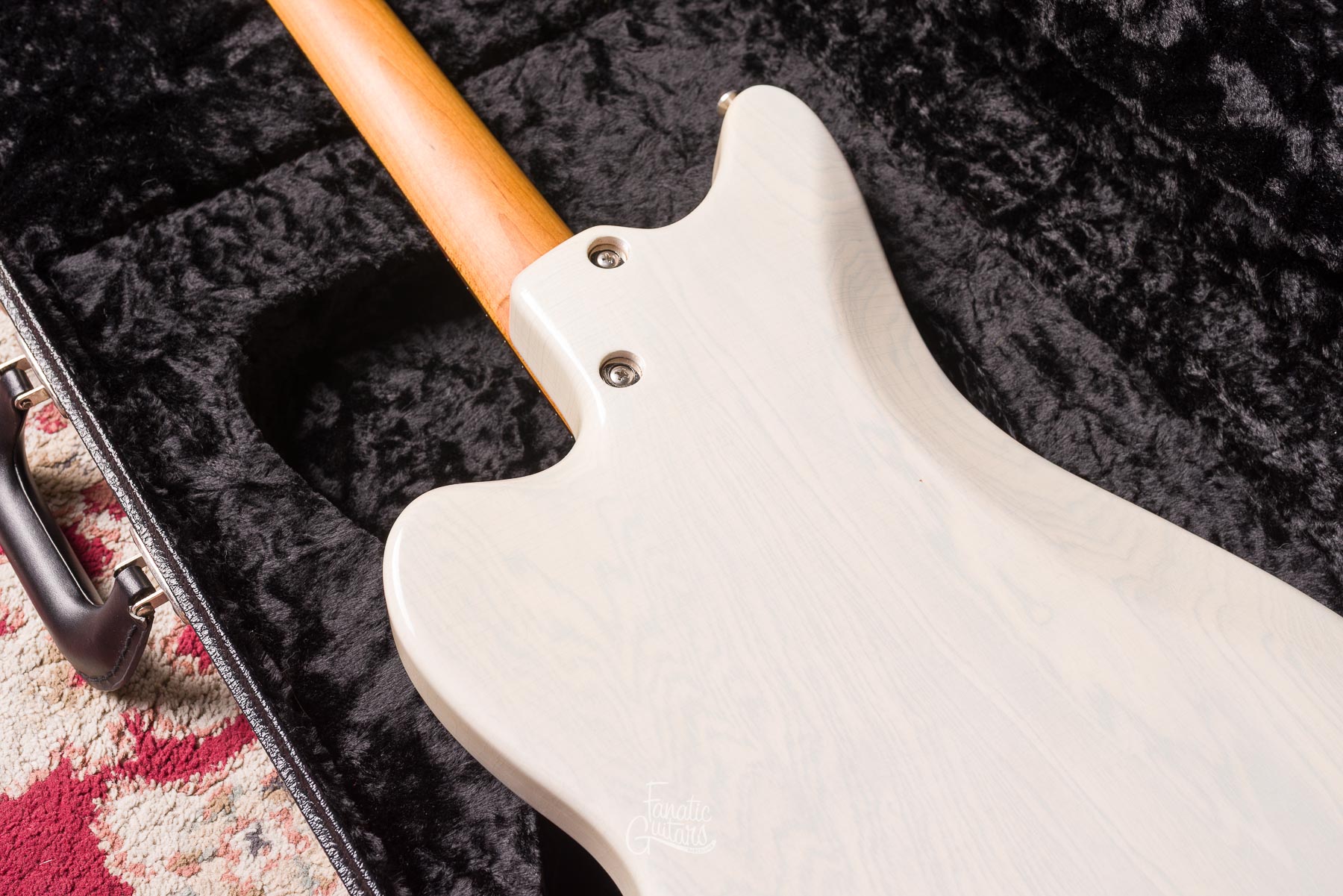 Tom Anderson Raven Classic - Translucent Dirty White (In-Distress) #08-17-20A Second Hand
