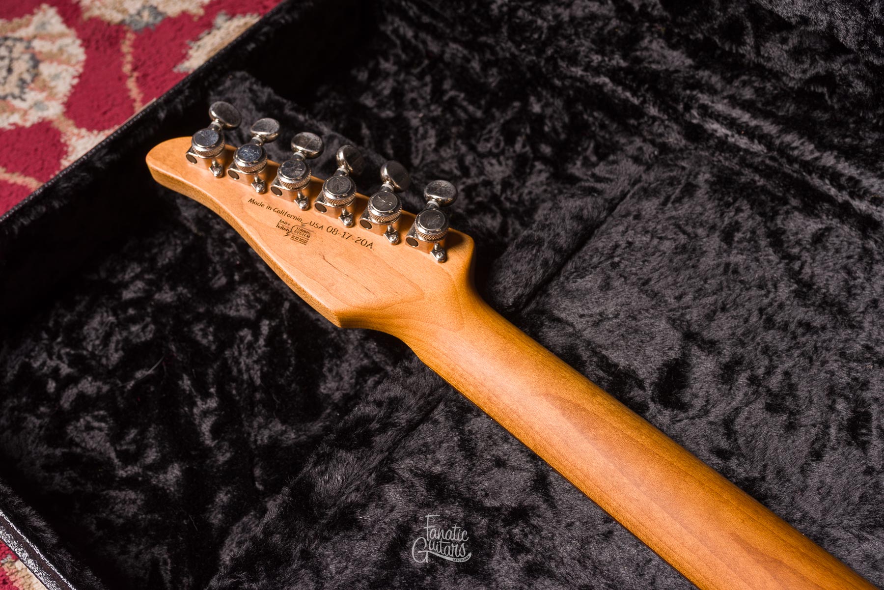 Tom Anderson Raven Classic - Translucent Dirty White (In-Distress) #08-17-20A Second Hand