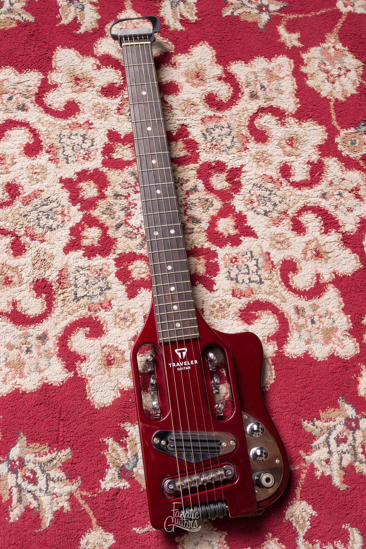 Traveler Guitar Speedster Standard - Gloss Red #S235517 Segunda Mano